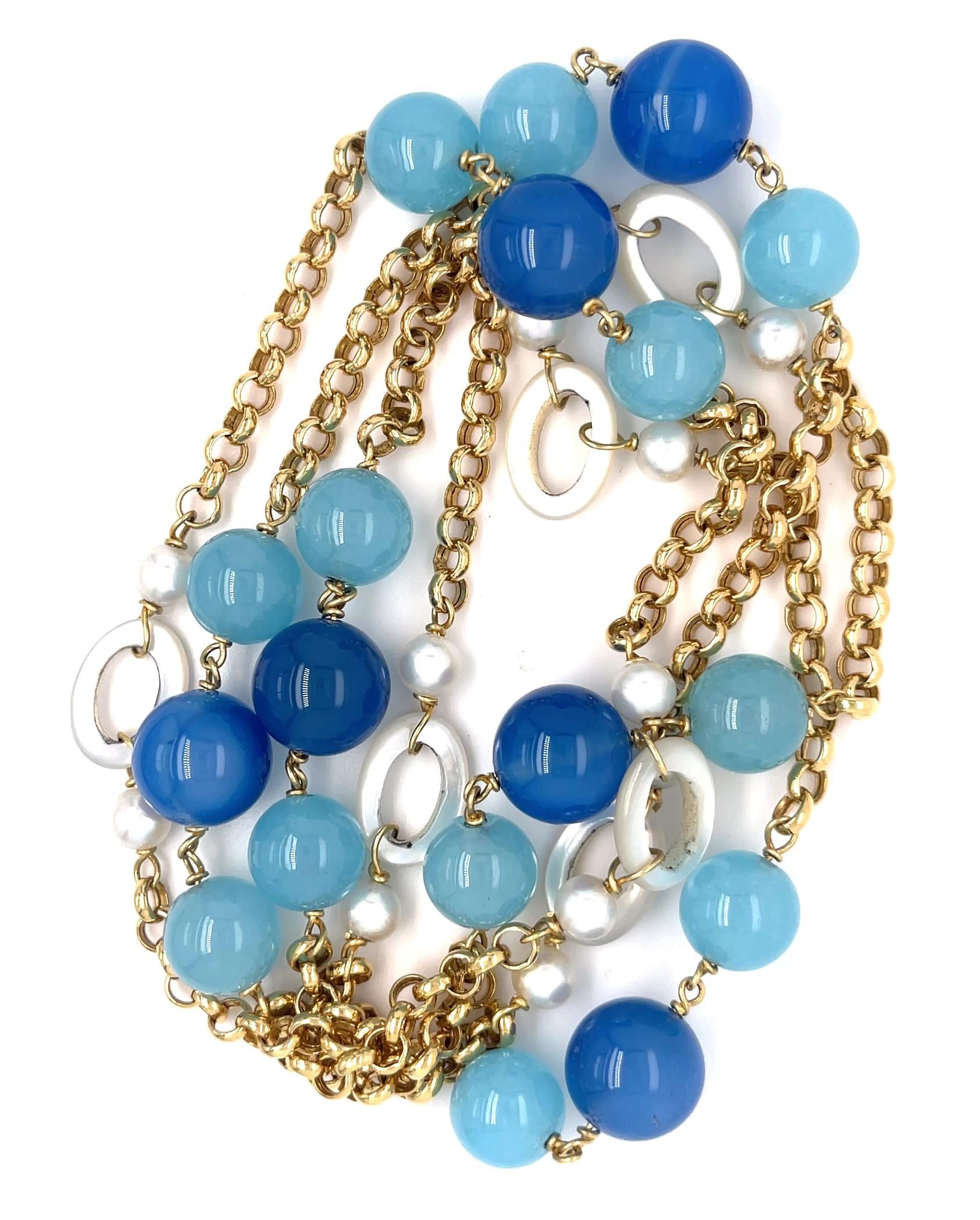Collier en or jaune 18k avec calcédoine teintée et perles de culture 36