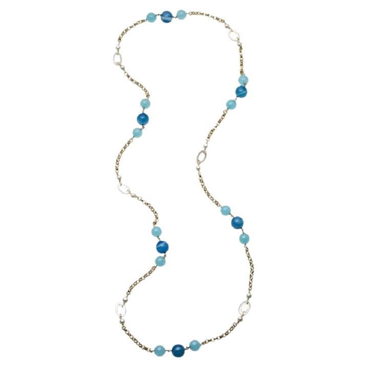 Collier en or jaune 18k avec calcédoine teintée et perles de culture 36".