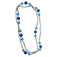 Collier en or jaune 18k avec calcédoine teintée et perles de culture 42".