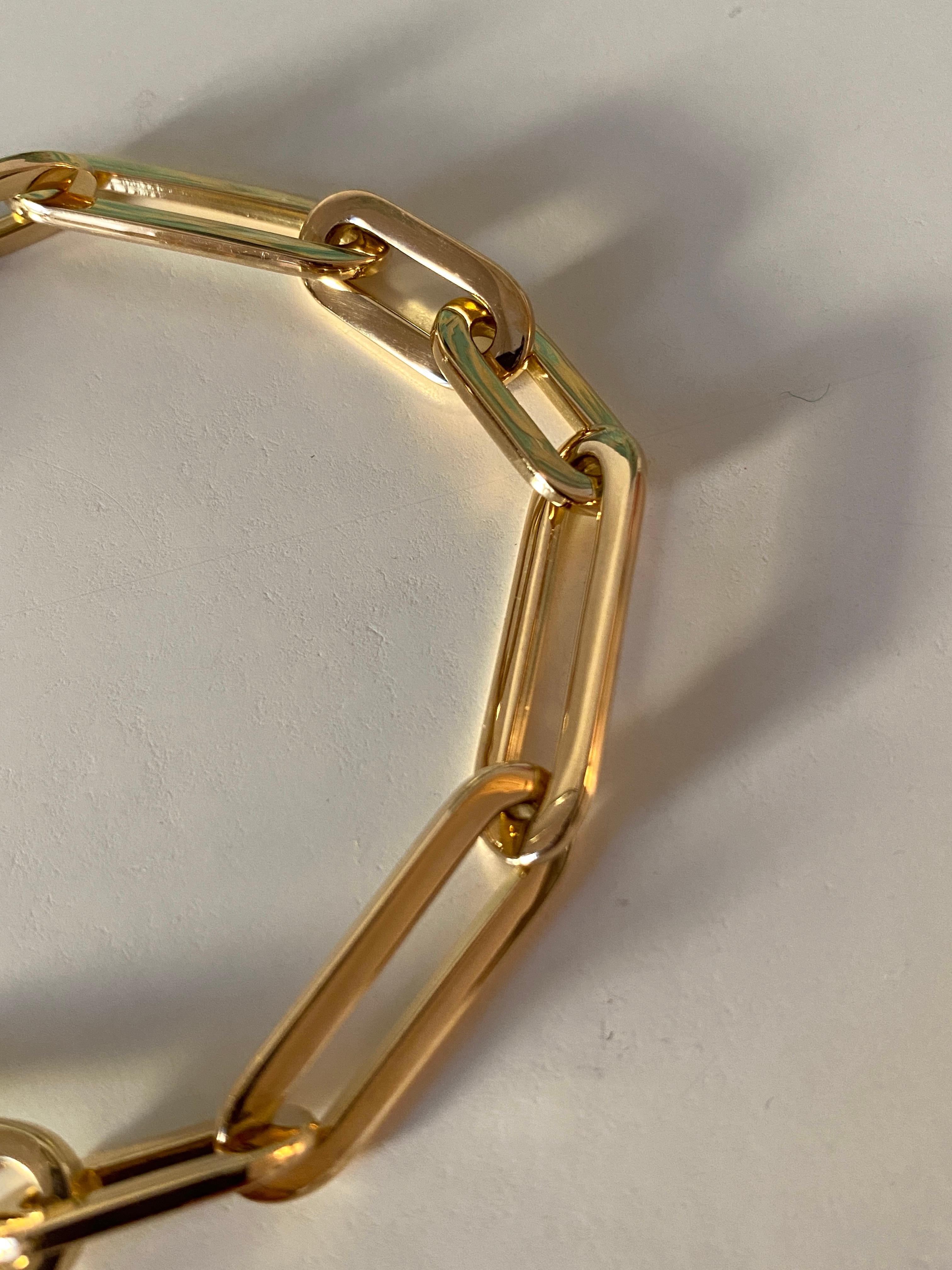 Ready to Ship 18k Yellow Gold Unisex Modern Link Chain Bracelet For Sale 1
