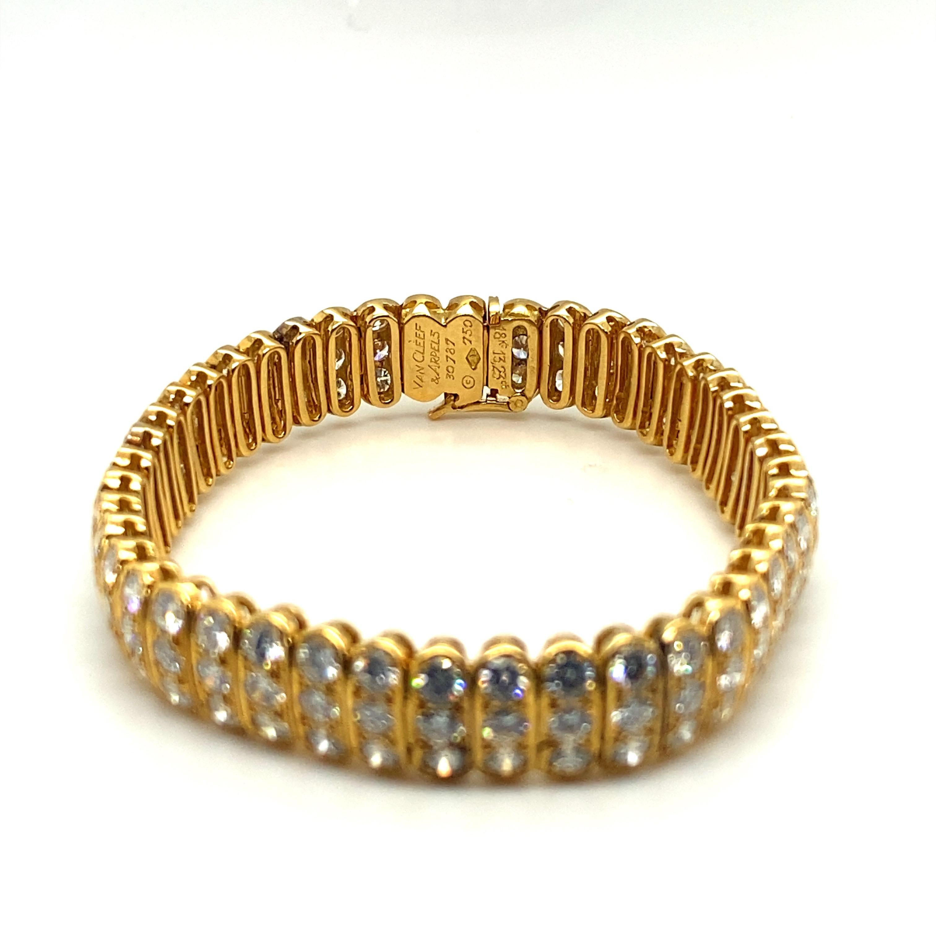 Round Cut 18K Yellow Gold Van Cleef & Arpels Diamond Bracelet