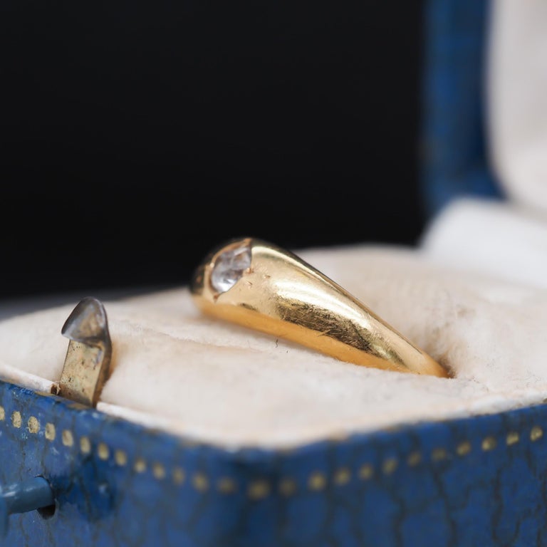 18k Yellow Gold Victorian Sapphire Wedding Ring For Sale at 1stDibs