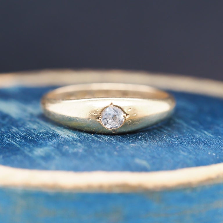 18k Yellow Gold Victorian Sapphire Wedding Ring For Sale at 1stDibs