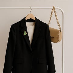 18K Yellow Gold 3D Frog Brooch with Green Enamel, Vintage Charm