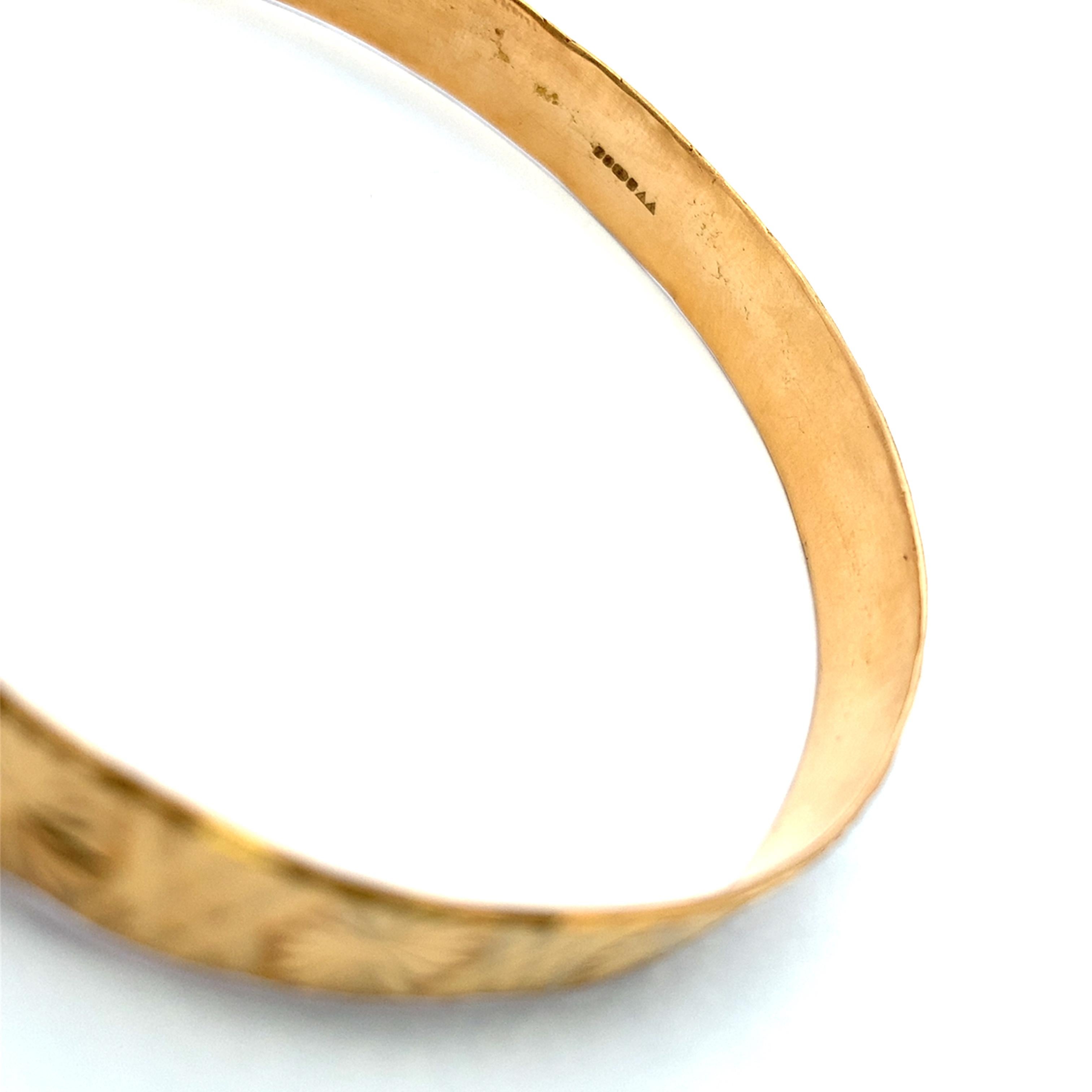 Women's or Men's 18k Yellow gold Vintage bangle bracelet For Sale