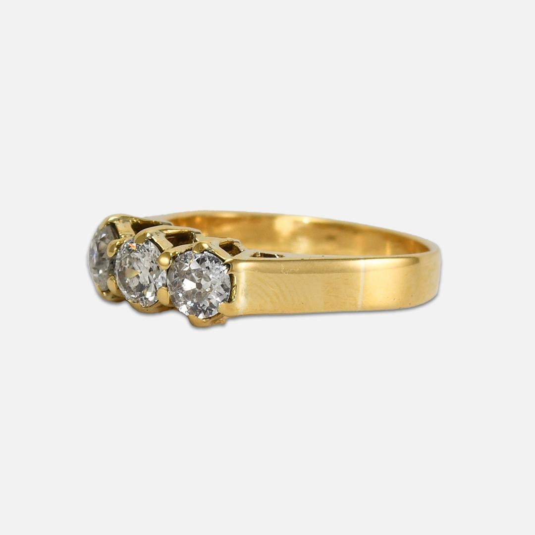 18K Yellow Gold Vintage Diamond Cocktail Ring 0.83tdw For Sale 1