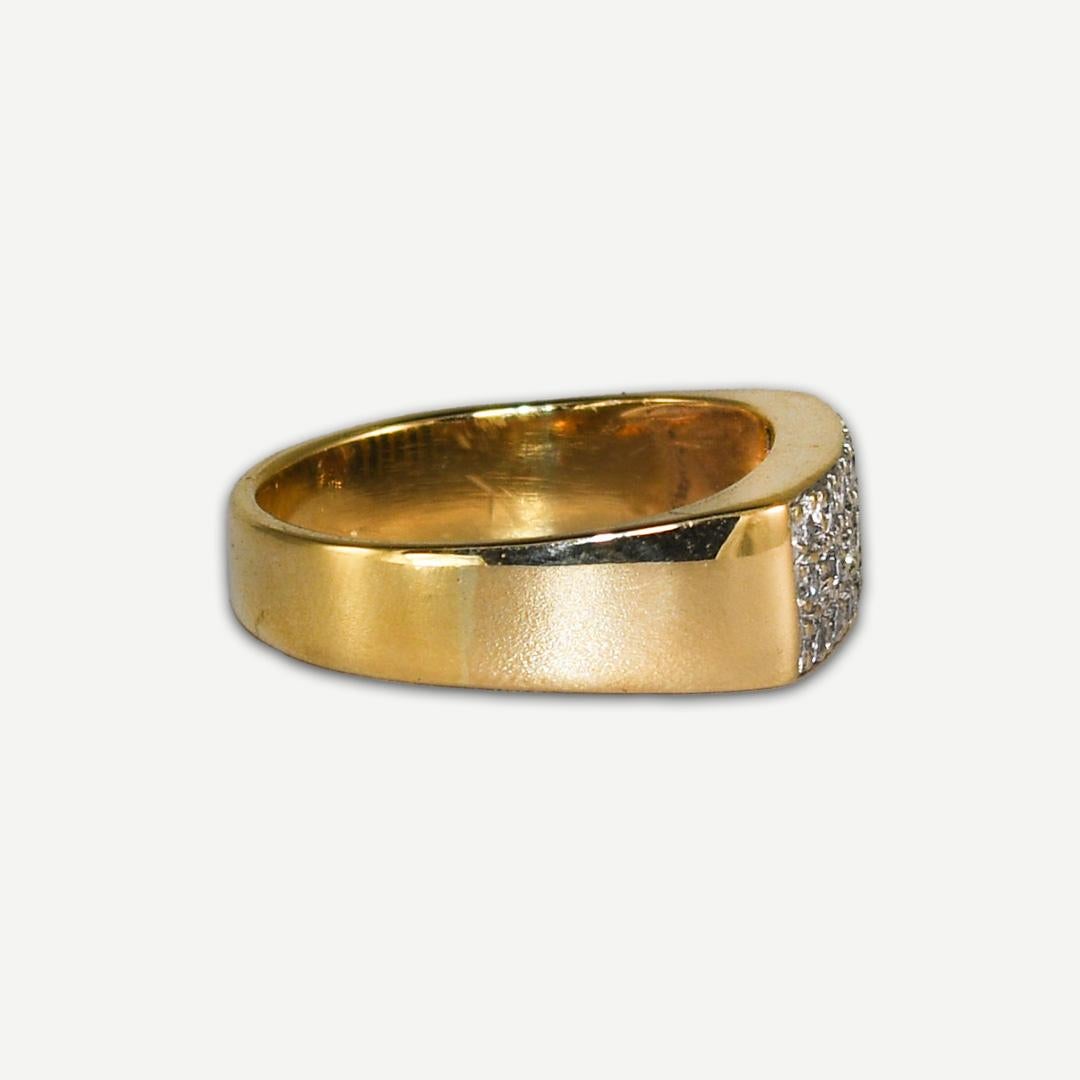 Ladies' 18k yellow gold and diamond ring.
Stamped 18k and weighs 4.6 grams.
The diamonds are round brilliant cuts, i to j color, Si clarity, .30 total carats.
The top of the ring measures 6mm wide.
Ring size is 6 1/4 and can be sized down to a 5 1/2