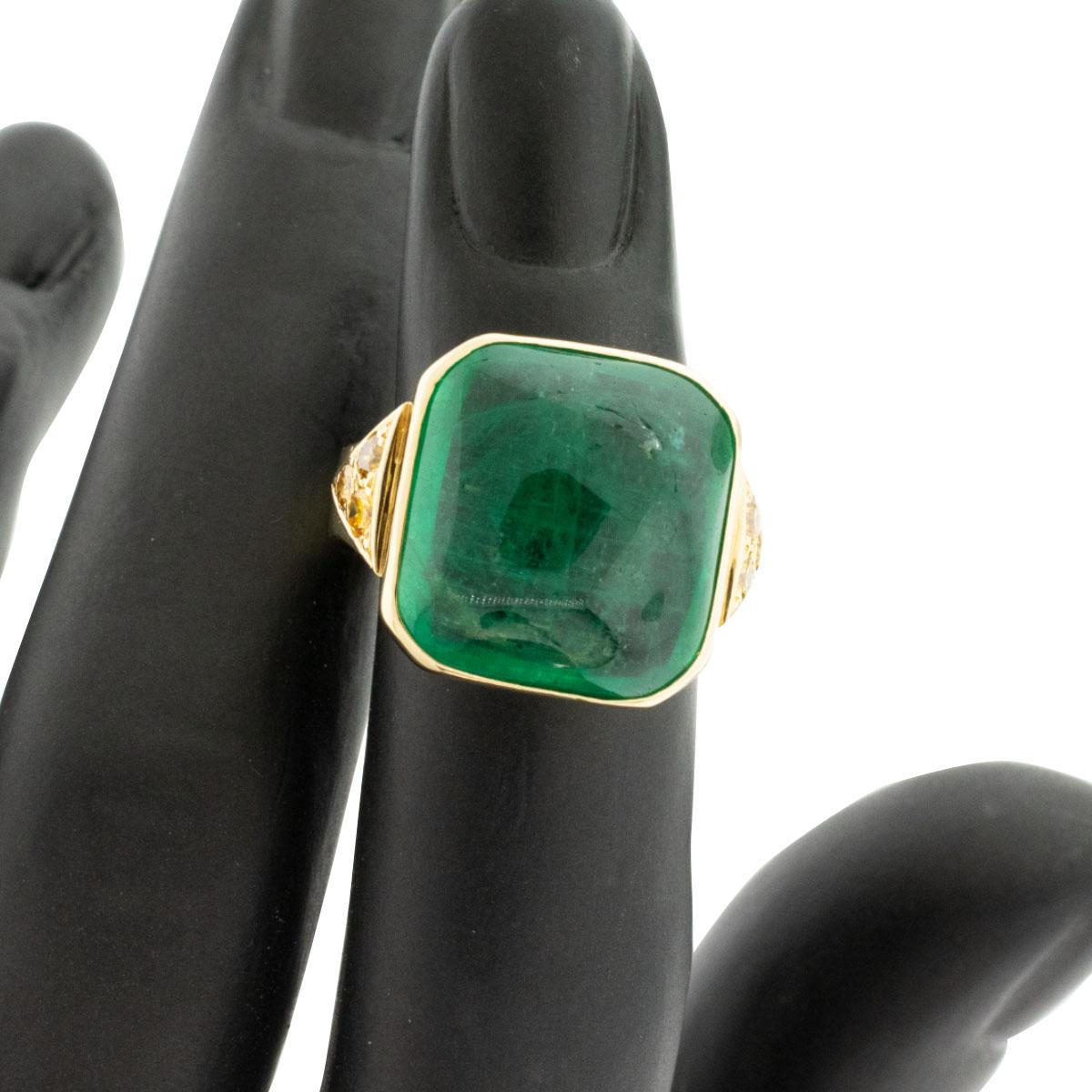 18k Yellow Gold Vintage Emerald Cabochon Ring For Sale 3
