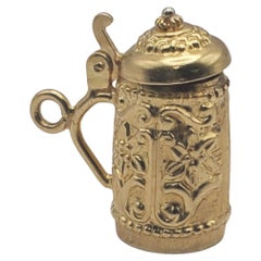 Breloque/pendentif vintage en or jaune 18 carats à couvercle Beer Stein