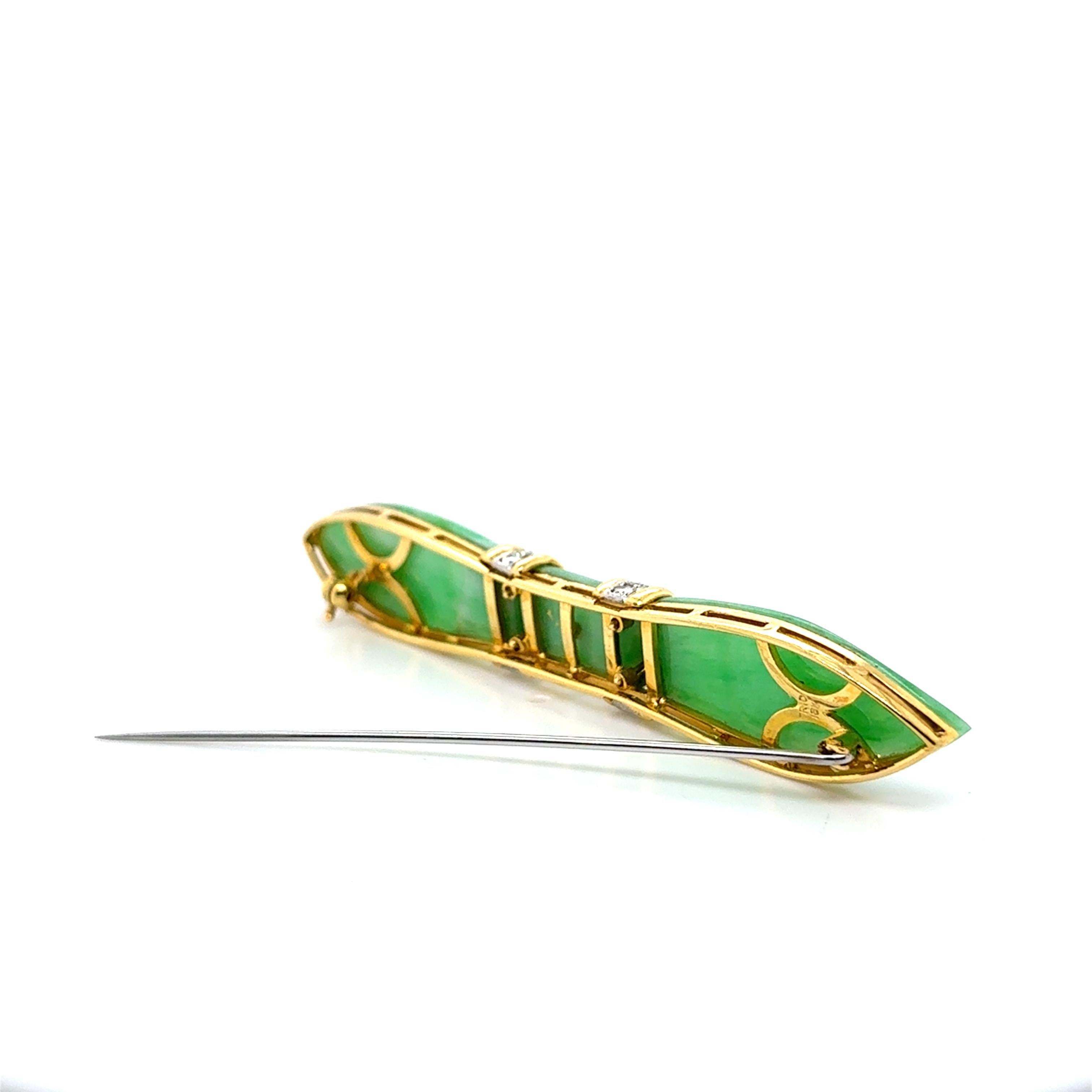 18k Gelbgold Vintage Lange Jade Diamant Pin im Angebot 1