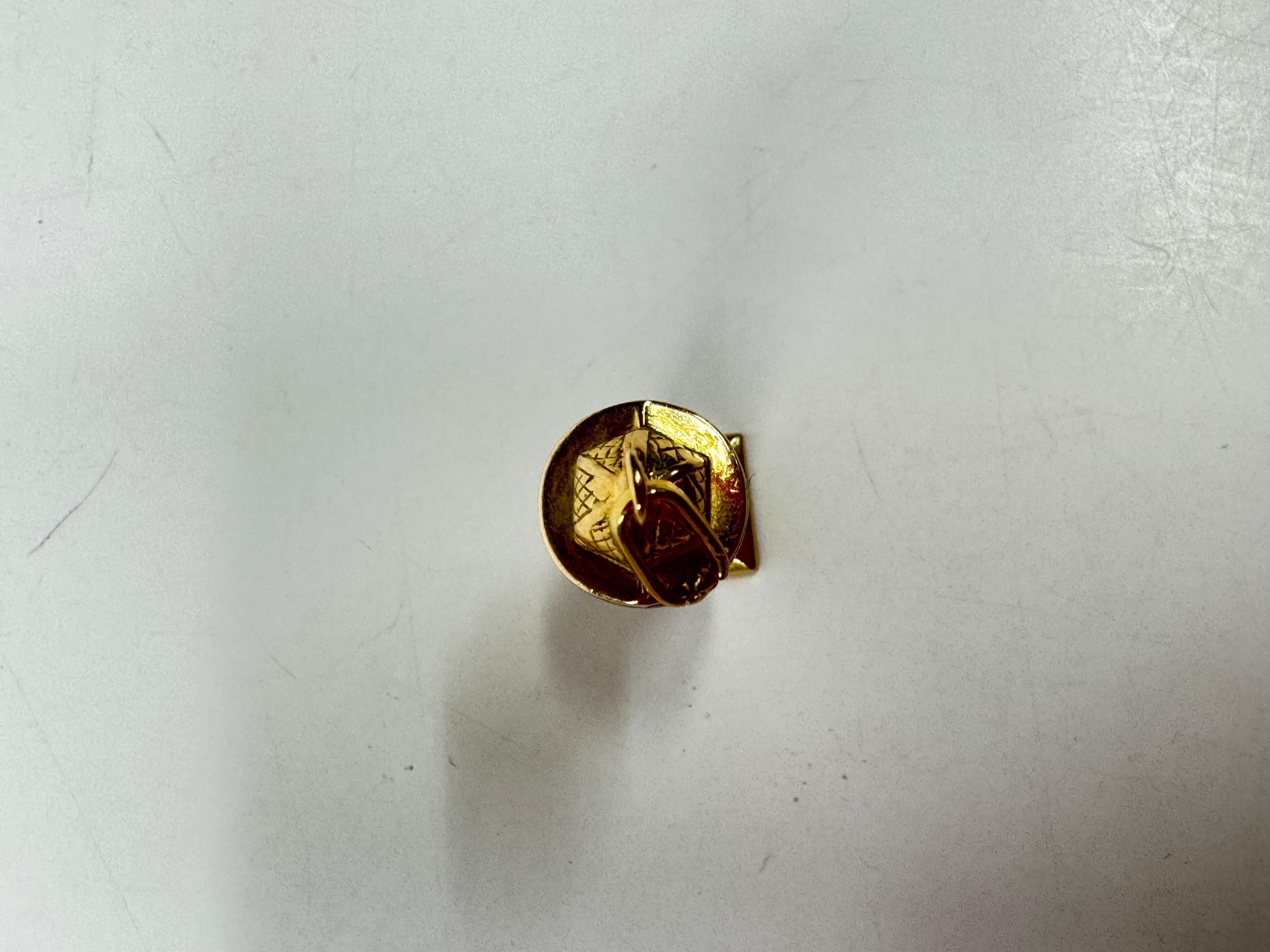 Charm con chiosco di Parigi vintage in oro giallo 18 carati In condizioni buone in vendita a Palm Desert, CA