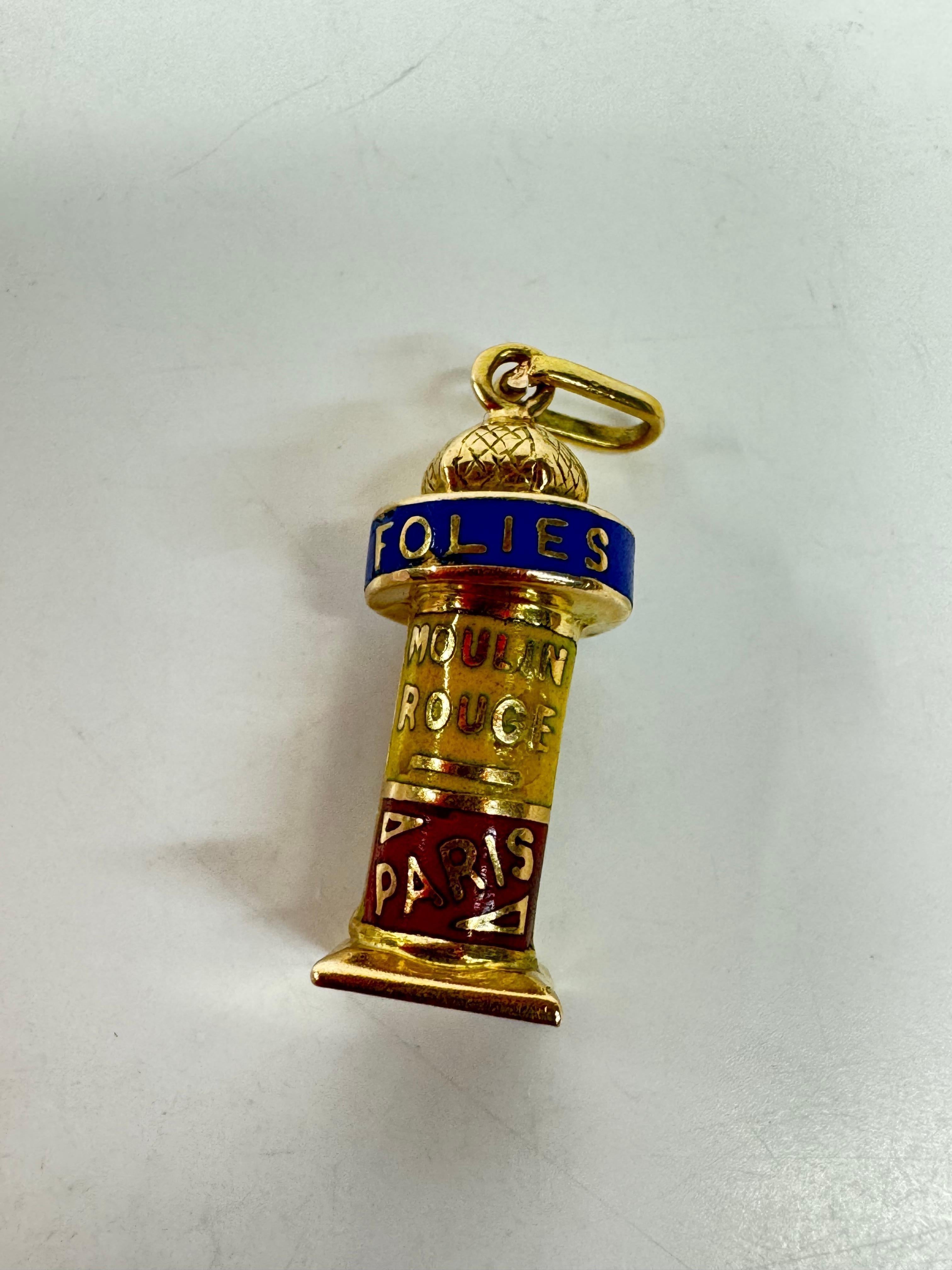 da uomo o donna Charm con chiosco di Parigi vintage in oro giallo 18 carati in vendita
