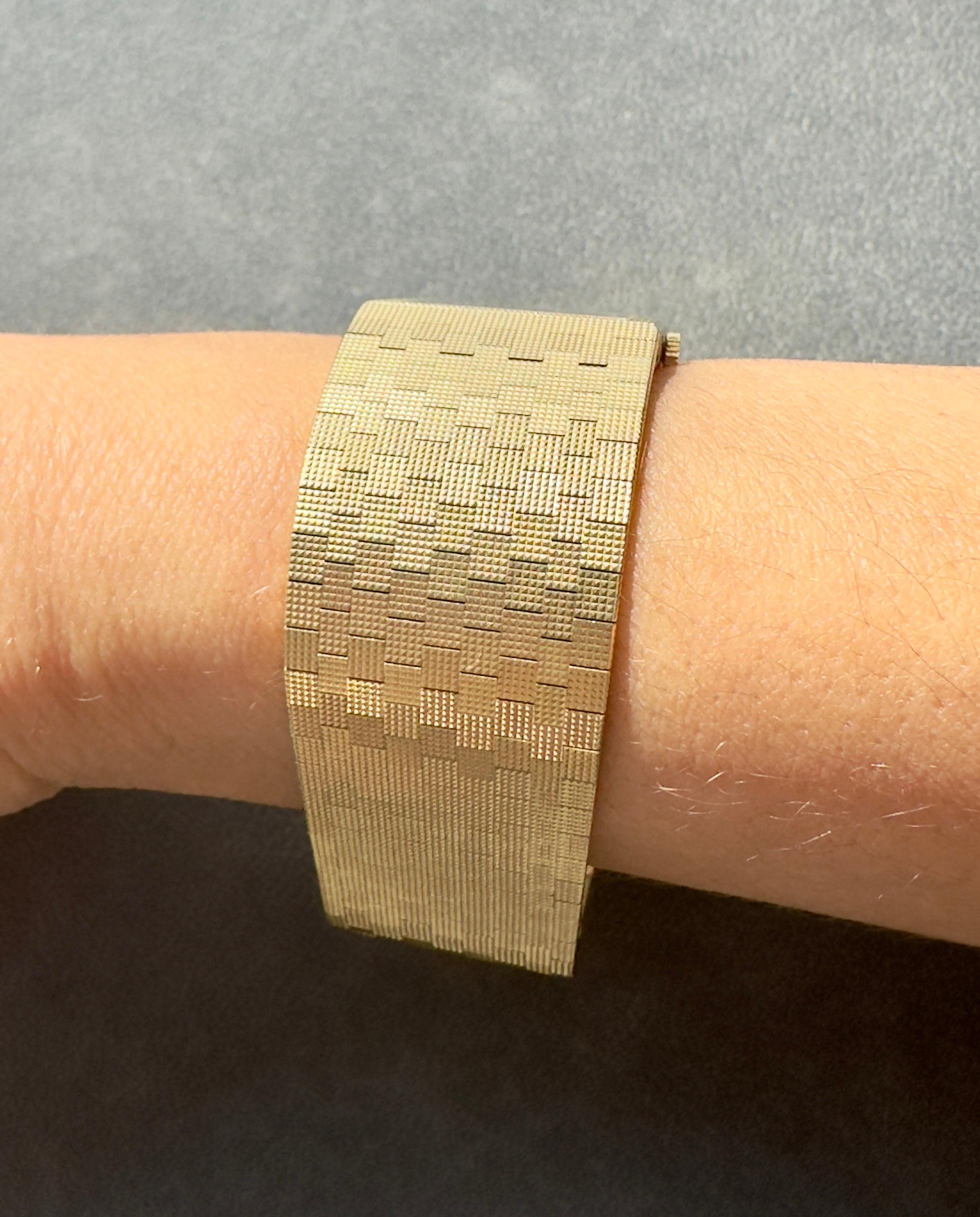 18k Yellow Gold Vintage Piaget Ref. 9131C4 Watch For Sale 2