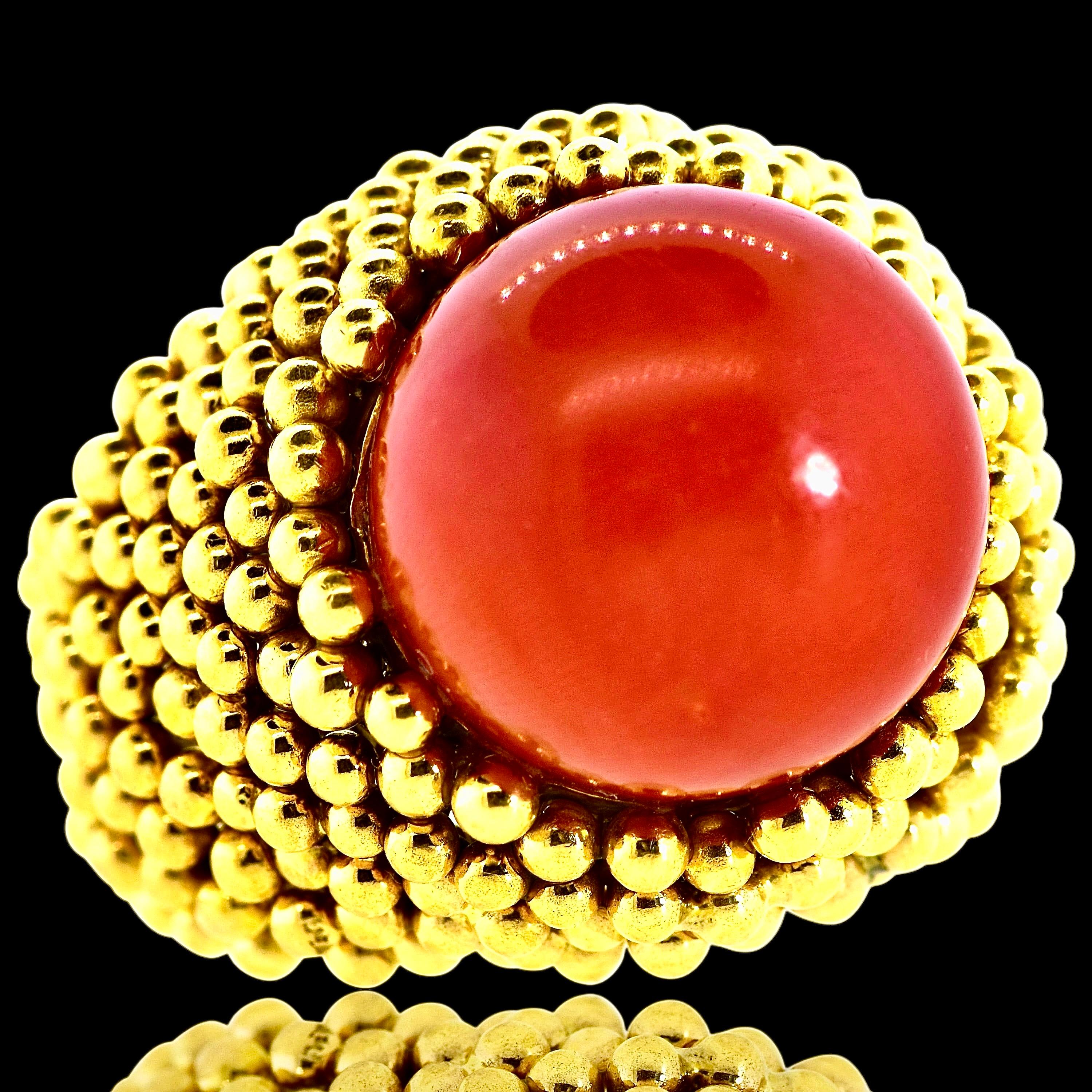 18 Karat Gelbgold Vintage Roter Korallenring, um 1960 (Kunsthandwerker*in) im Angebot