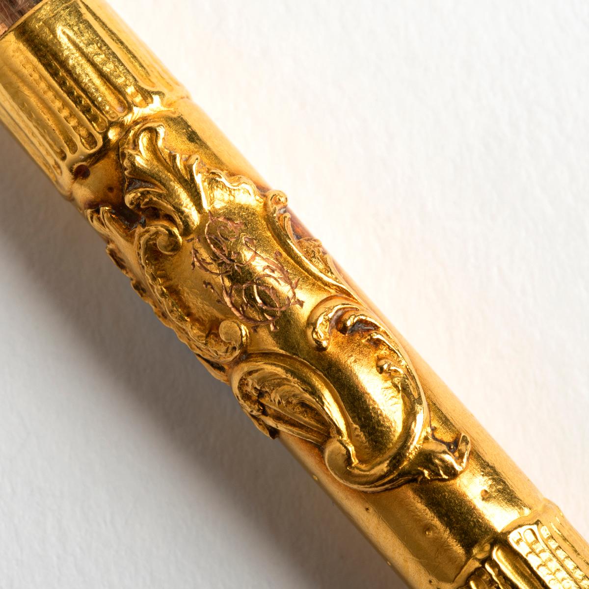 18 Karat Yellow Gold Vintage Telescopic Pencil, Wonderful Working Condition In Good Condition In Canterbury, GB