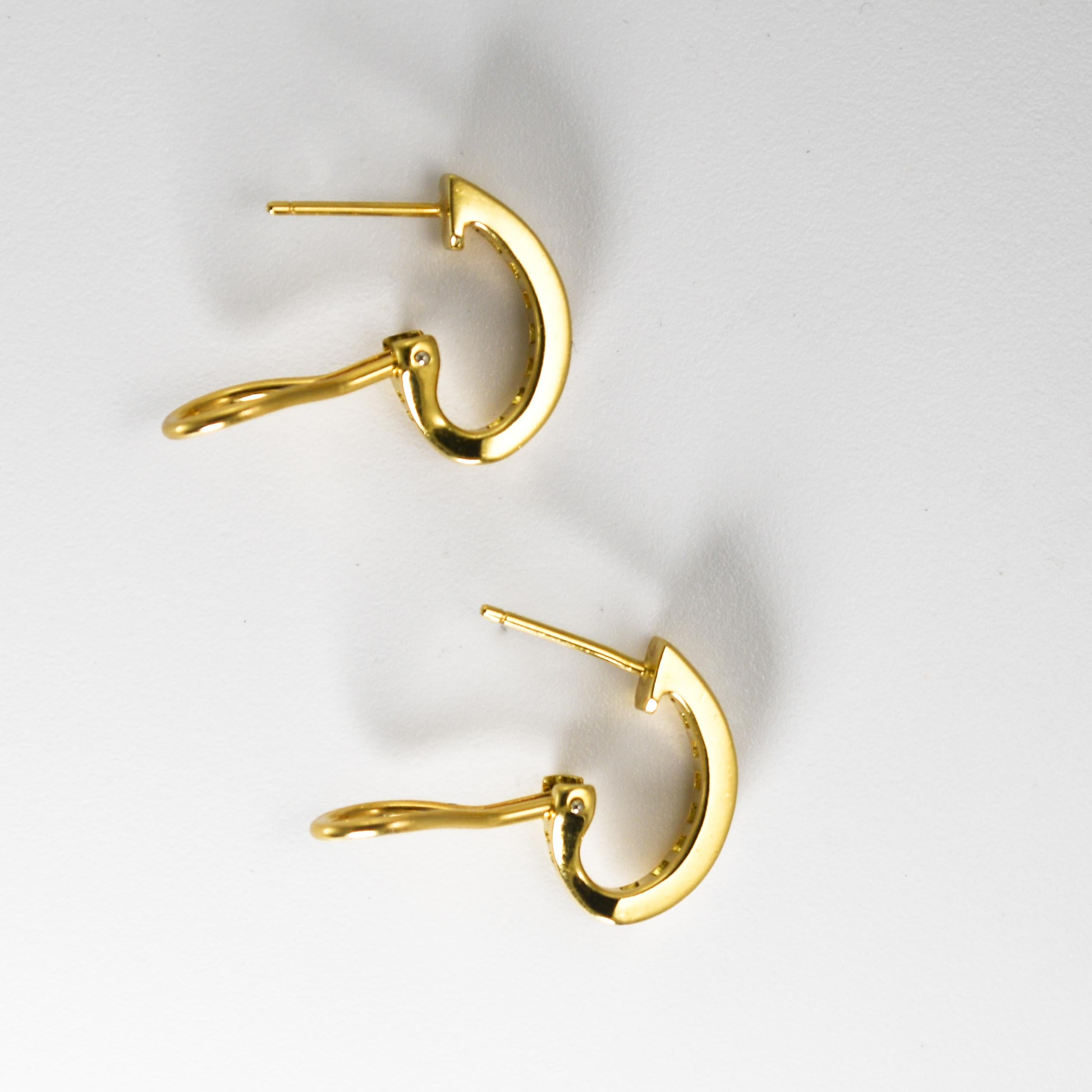 Taglio rotondo Tiffany & Co. d'epoca in oro giallo 18 carati. Orecchini con diamanti da 0,65 carati in vendita