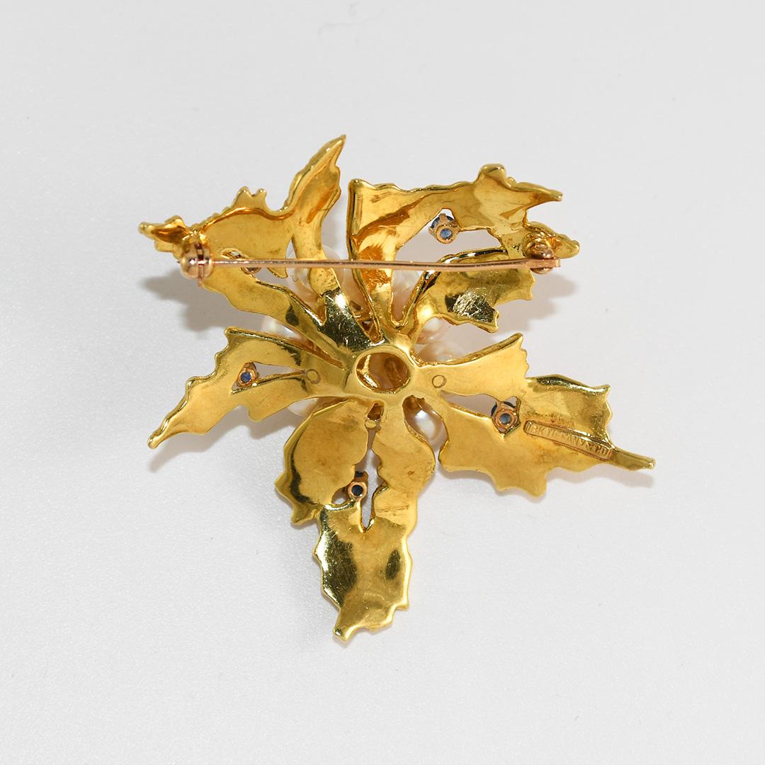 Women's or Men's 18K Yellow Gold Vintage Tiffany & Co. Pearl & Sapphire Brooch
