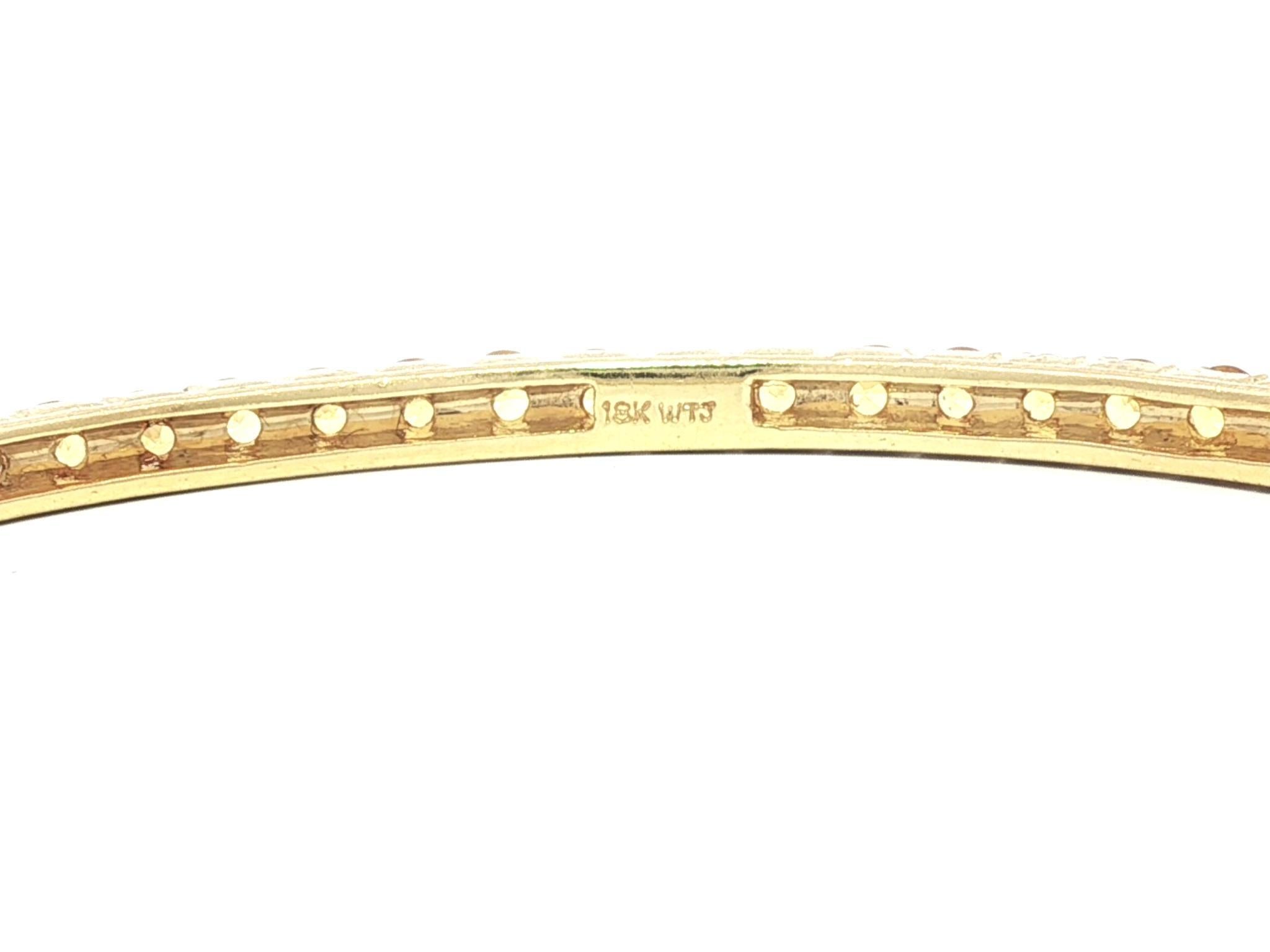 Taille brillant Bracelet en or jaune (18k) avec saphir en forme d'éternité, à enfiler sur le poignet en vente