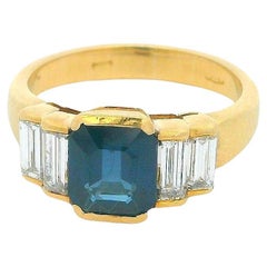18k Yellow Gold W/Sapphire
Diamonds Ring