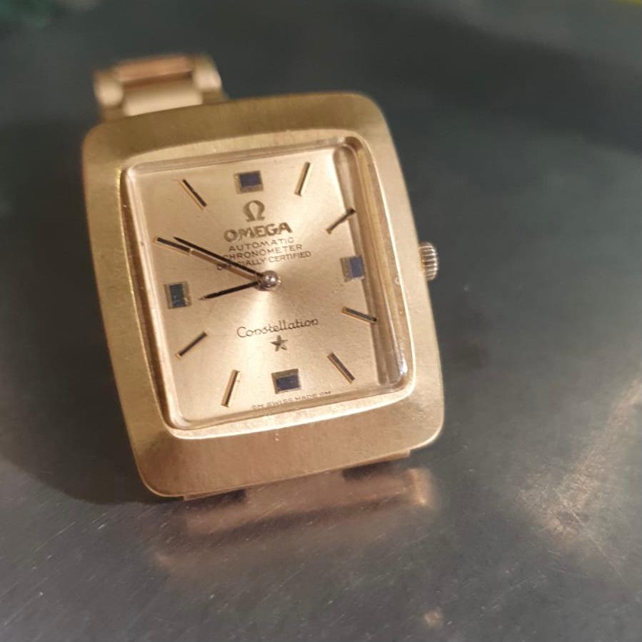 18K Yellow Gold Watch Omega Constellation Full Satinated Gold 3