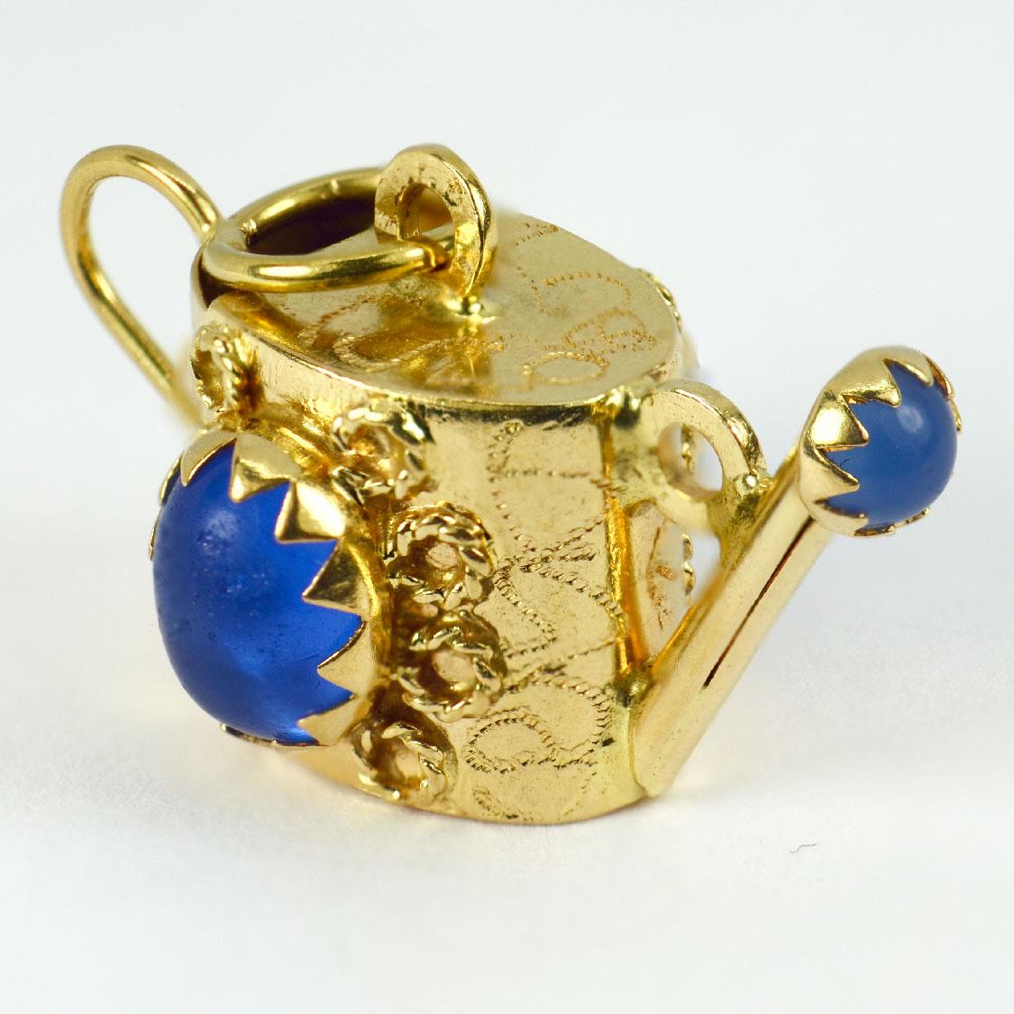 18K Yellow Gold Watering Can Charm Pendant In Good Condition In London, GB