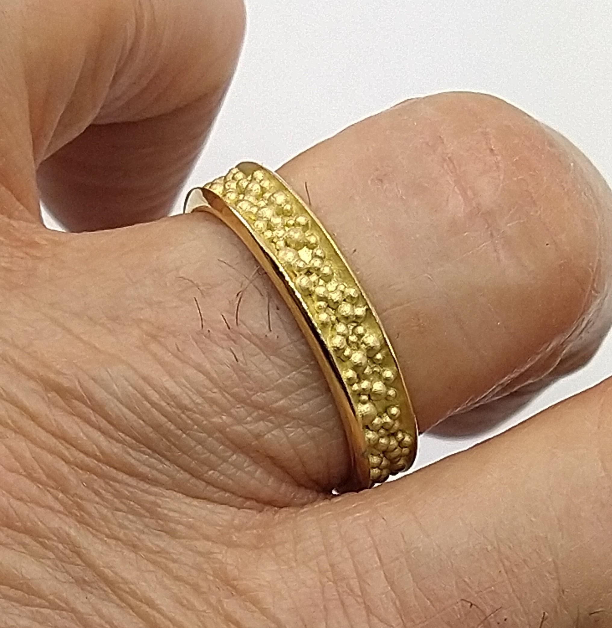 For Sale:  18k Yellow Gold Wedding Band 