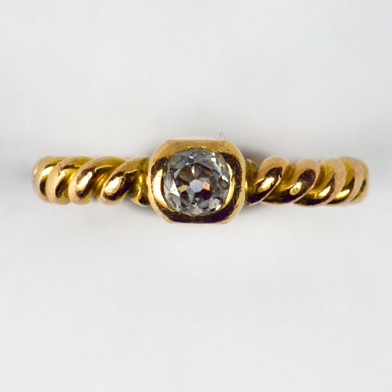 18 Karat Yellow Gold White Diamond Twisted Solitaire Pinky Ring For Sale 3