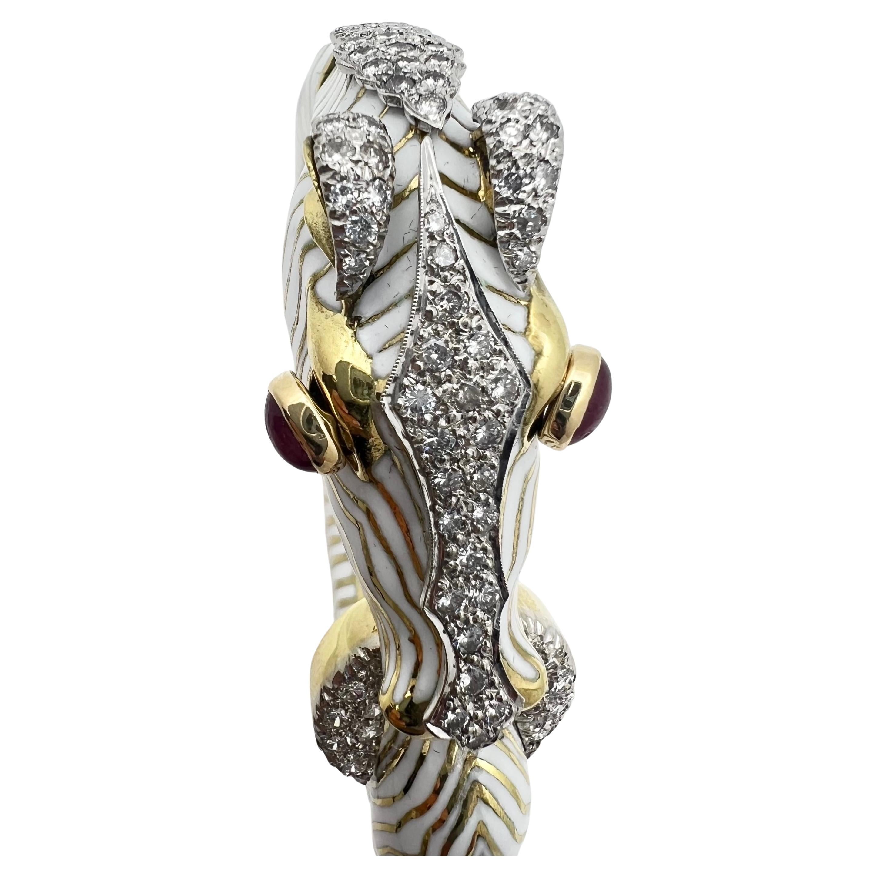 Bracciale Cavallo in oro giallo 18k con smalto bianco e diamanti in vendita 1