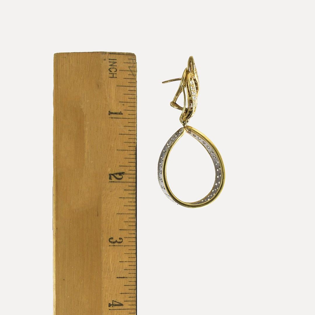 Taglio rotondo Orecchini pendenti in oro giallo e oro bianco 18K con diamanti 3,00ct in vendita