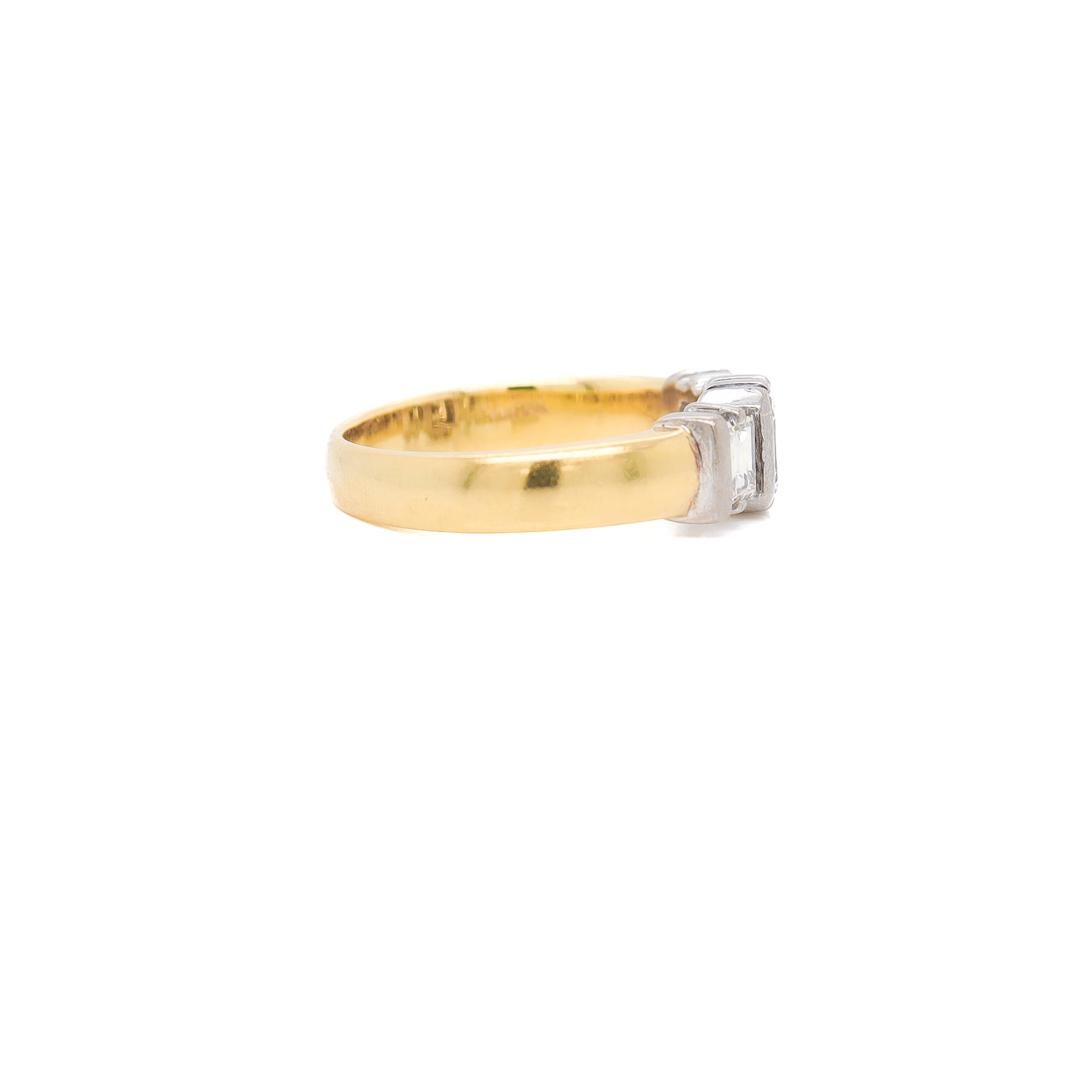 18K Yellow Gold, White Gold & Diamond Three-Stone Ring For Sale 4