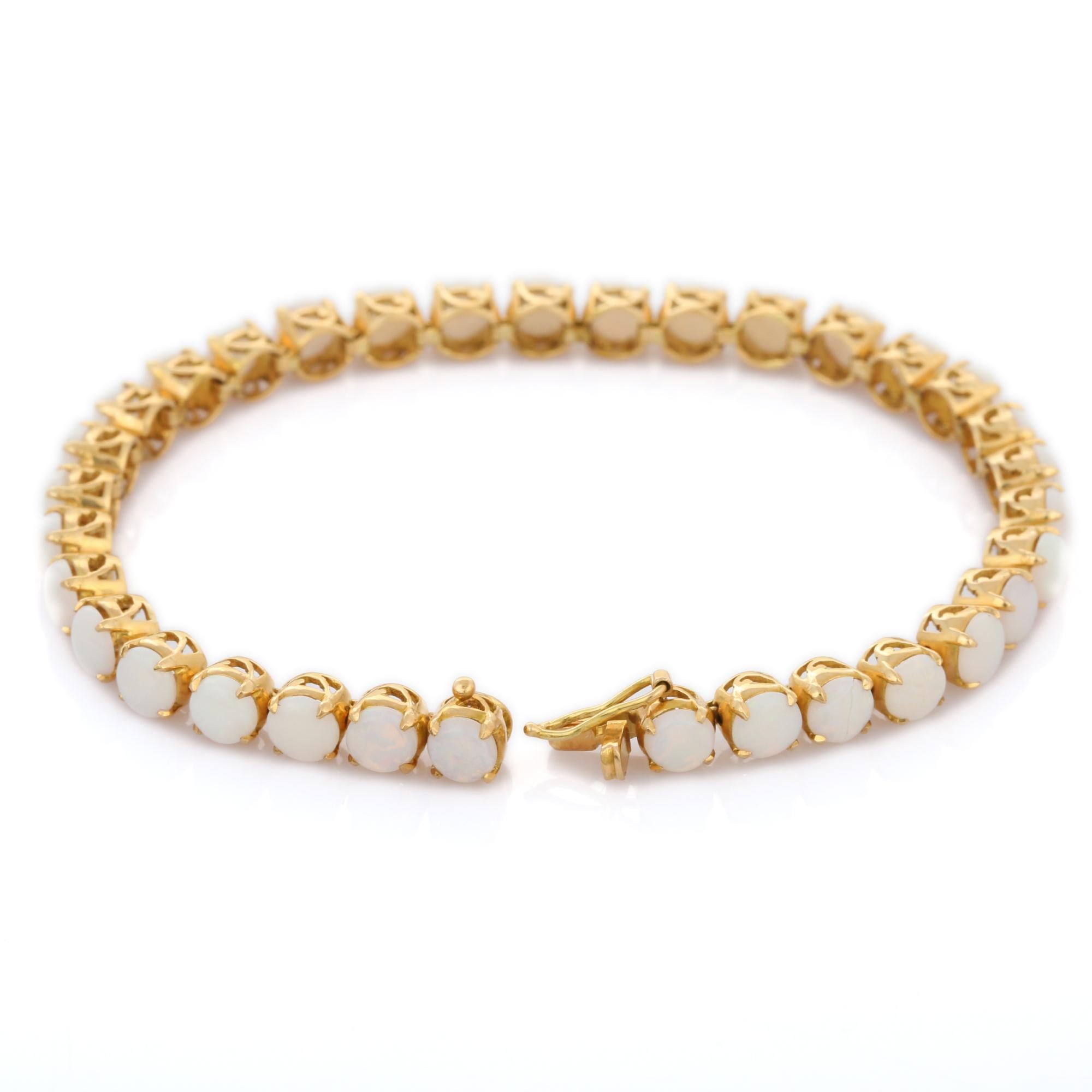 Moderne Bracelet tennis en or jaune massif 18 carats avec opales blanches de 5 mm de taille ronde en vente