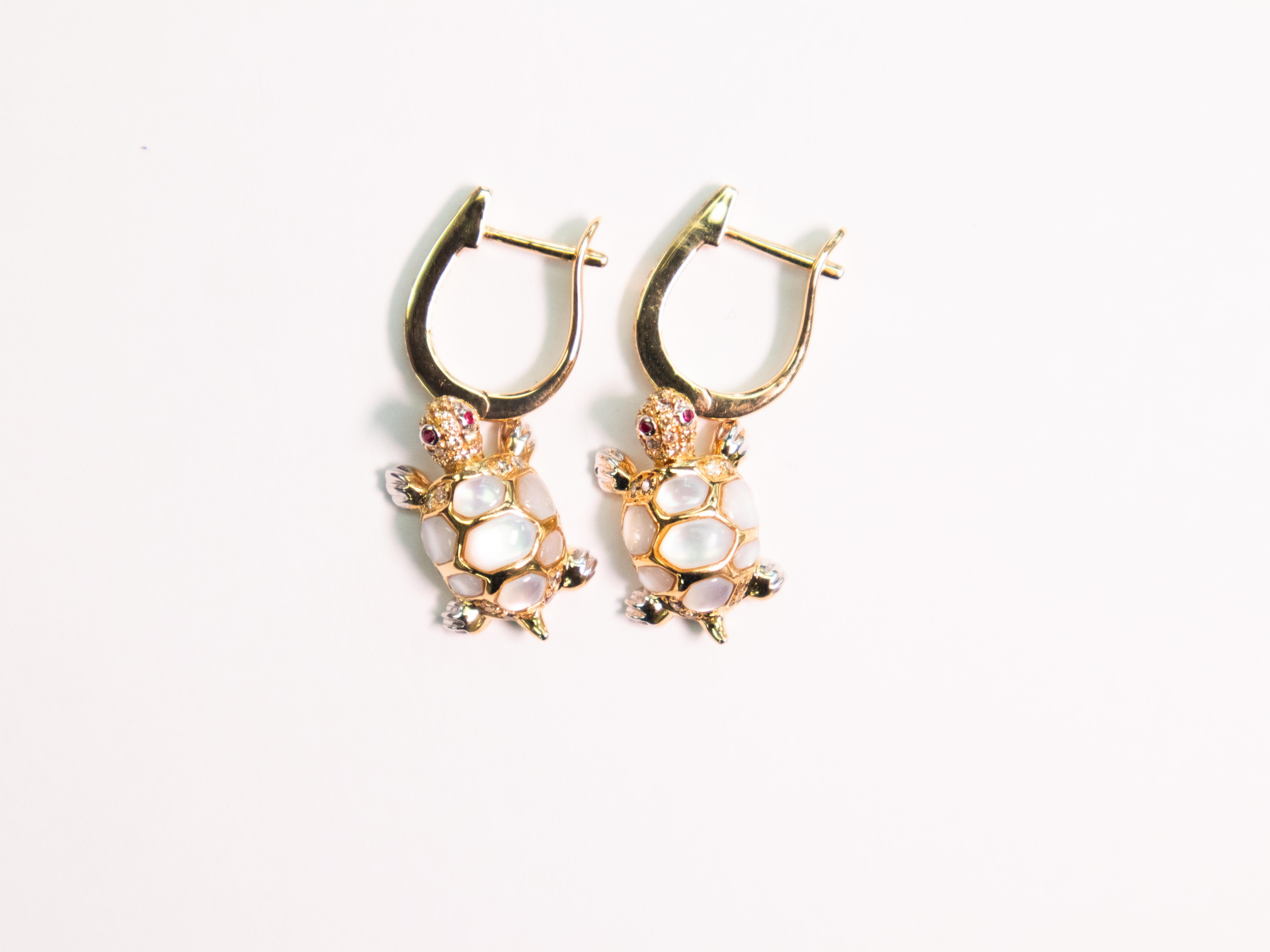 Brilliant Cut 18K Yellow Gold White Shell Drop Earrings with Natural Diamonds For Sale