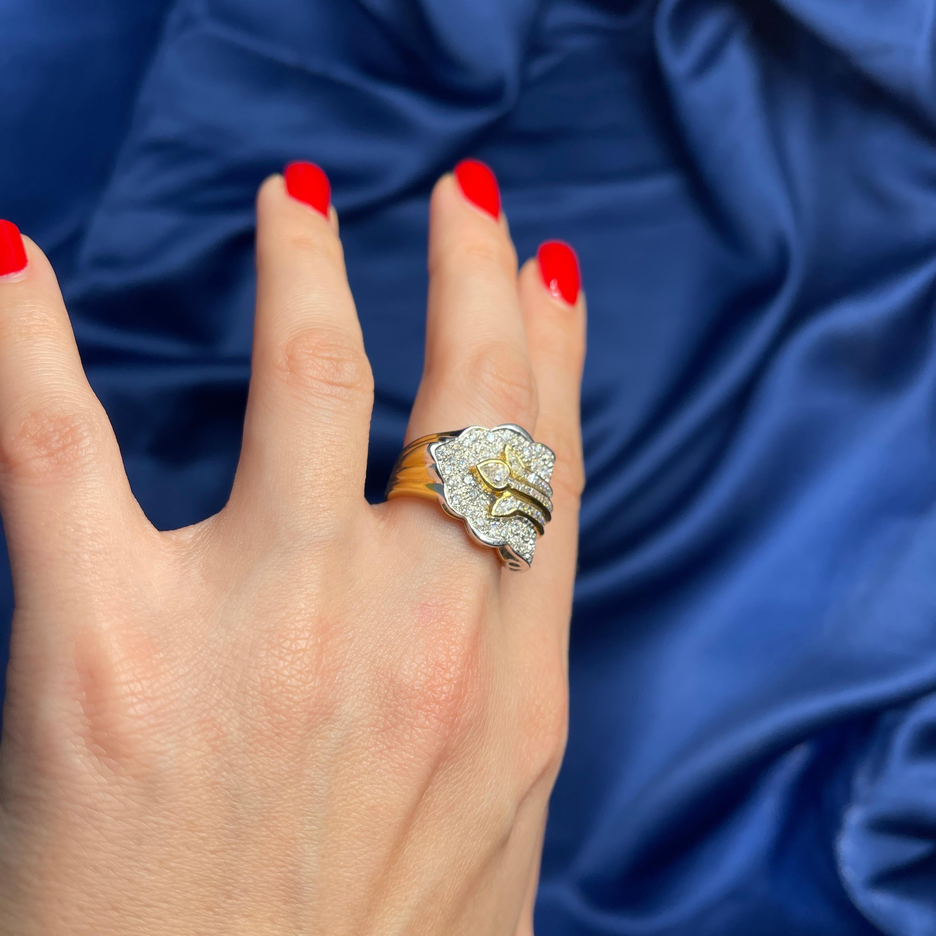 18K Yellow Gold Wide Band Ring with Diamond Leaf Motif For Sale 5