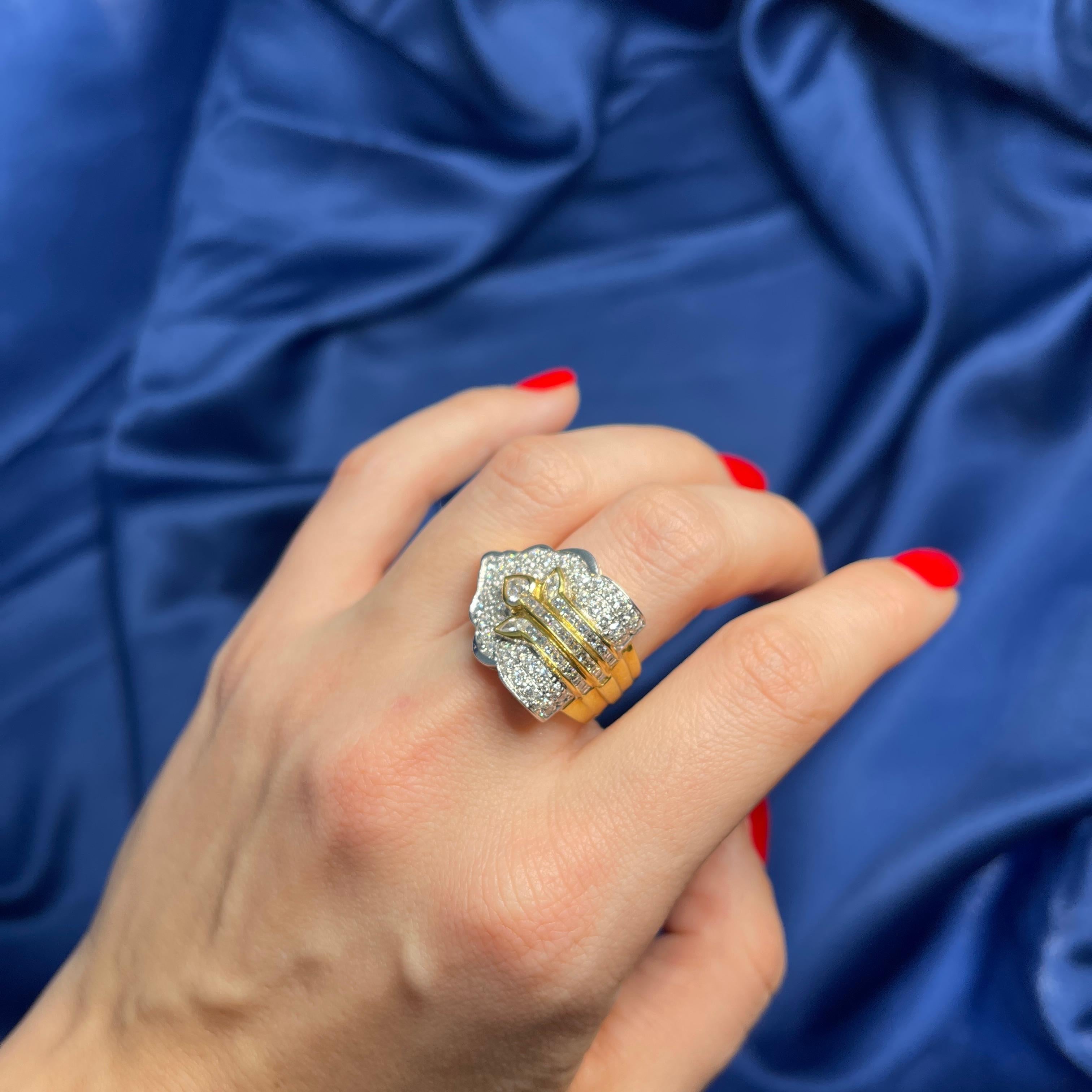 18K Yellow Gold Wide Band Ring with Diamond Leaf Motif For Sale 3