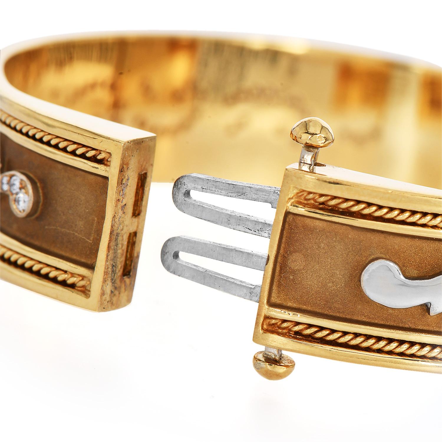 Brazalete ancho de oro amarillo de 18 quilates con diamantes naturales - Diseño de filigrana en Excelente estado para la venta en Miami, FL