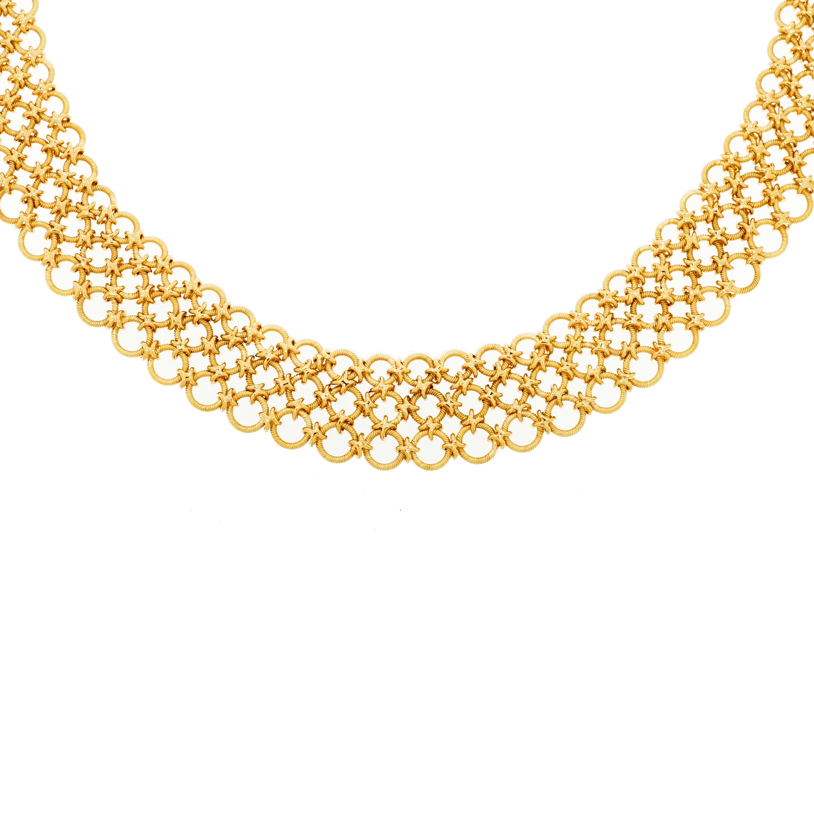 This exquisite necklace is intricately designed and handcrafted in 18k Yellow Gold.
Is extremely flexible and soft to the touch. 
The necklace has a gross weight of 74.95 grams and measure 17 inches in length.
Very versatile!!
