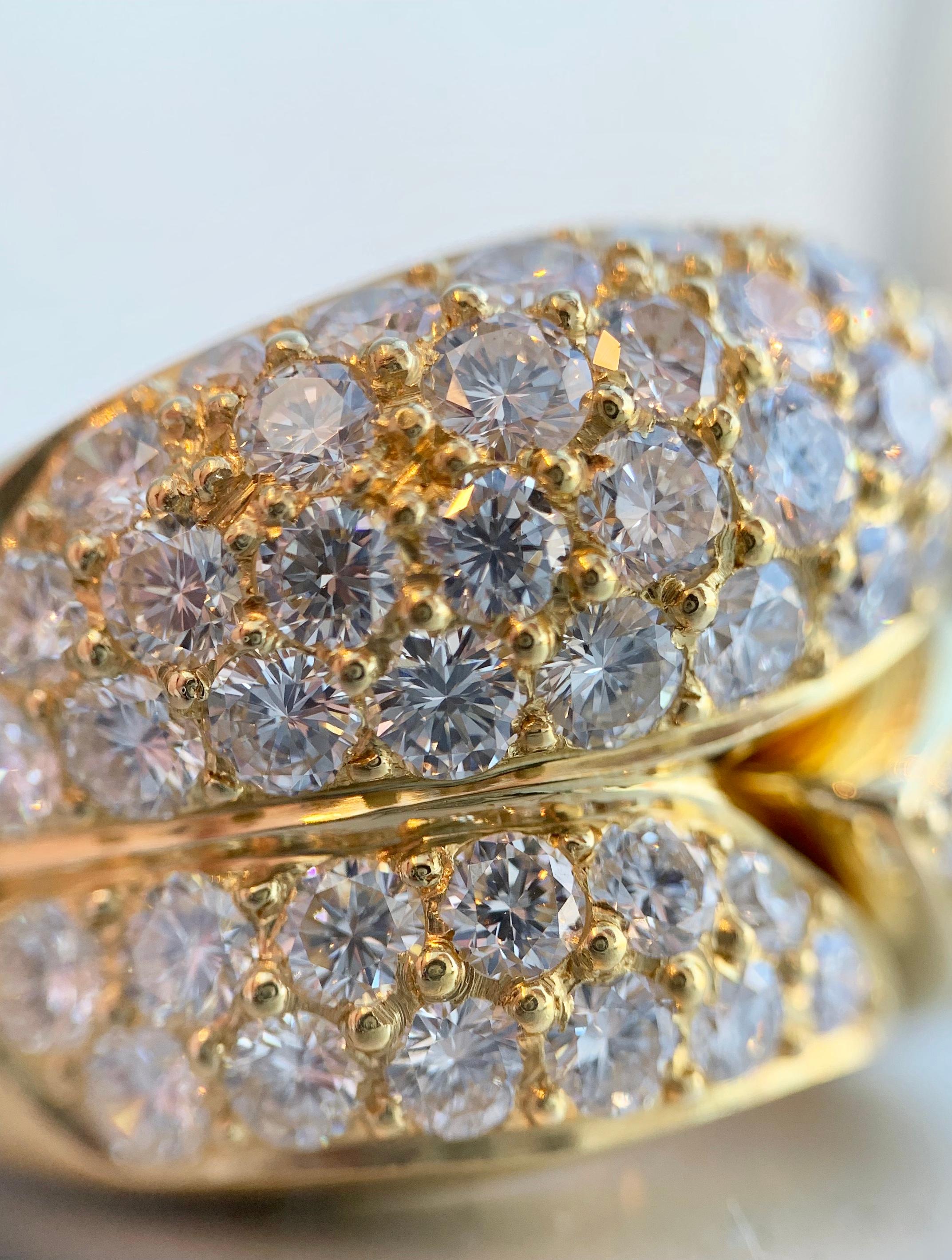 18 Karat Yellow Gold Wide Pavé Diamond Hinged Ring For Sale 1
