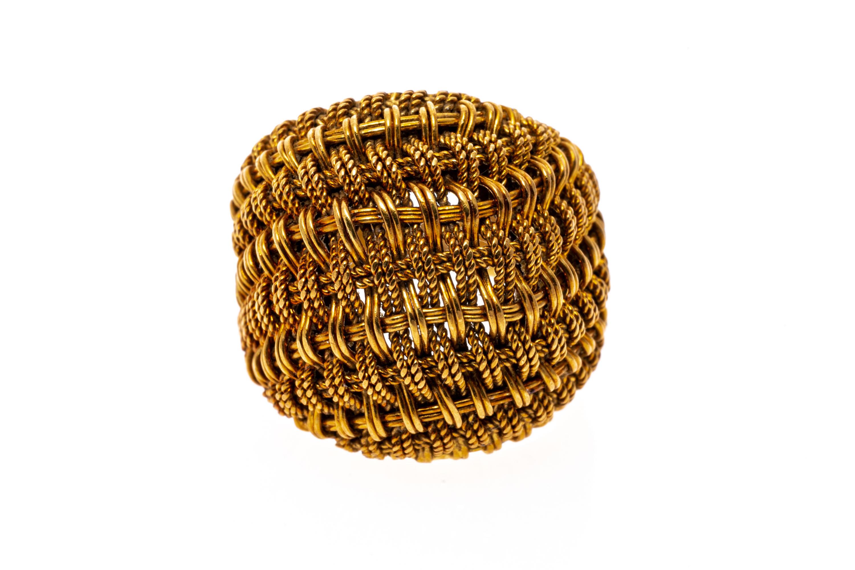 18k Yellow Gold Wide Woven Basketweave Style Dome Ring In Good Condition For Sale In Southport, CT