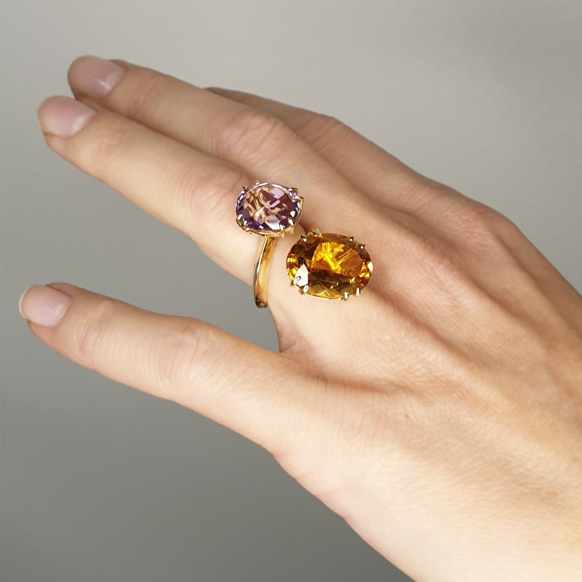 Modern 18k Yellow Gold with Amethyst and Citrine Ring For Sale