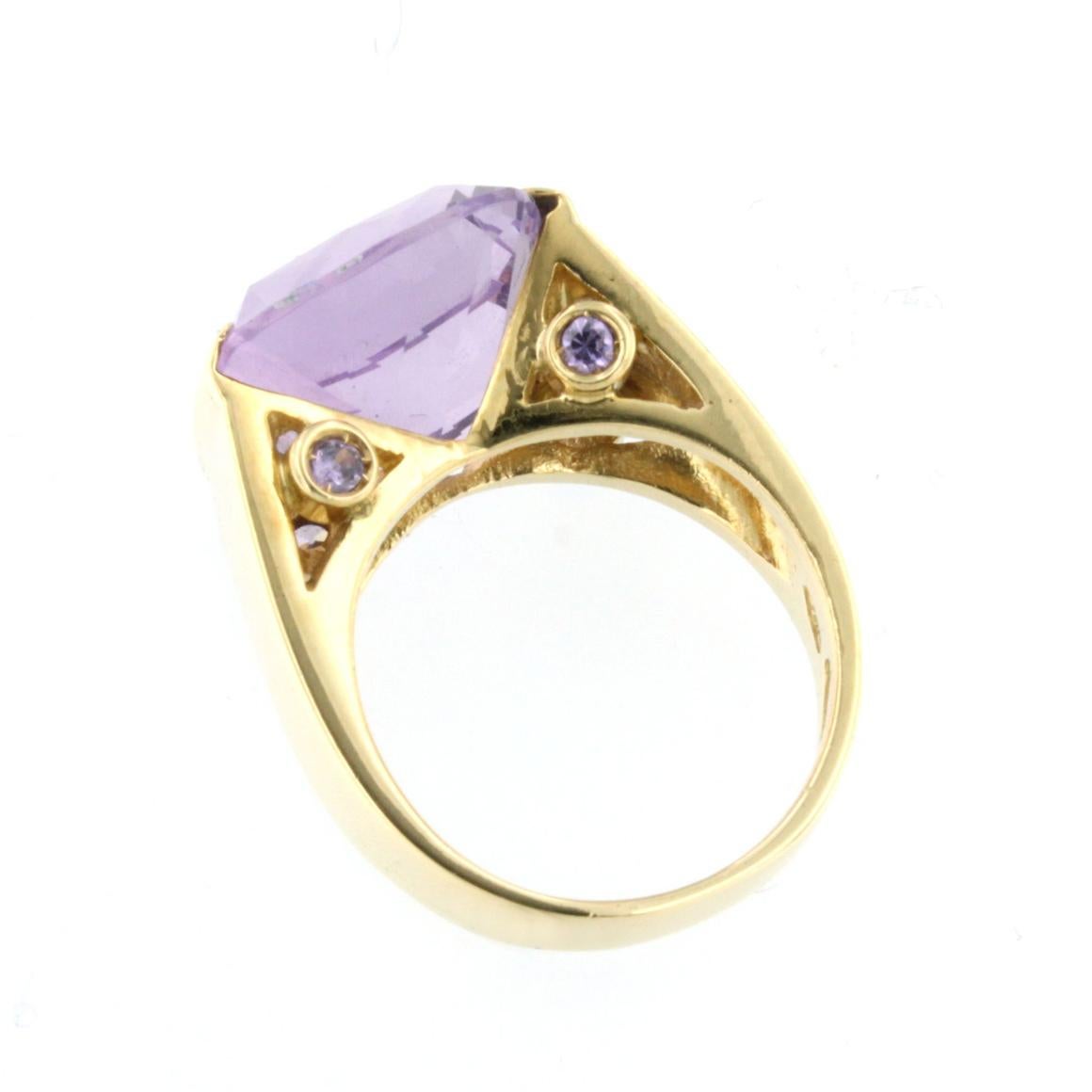 Women's or Men's 18k Yellow Gold With Amethyst Ring For Sale