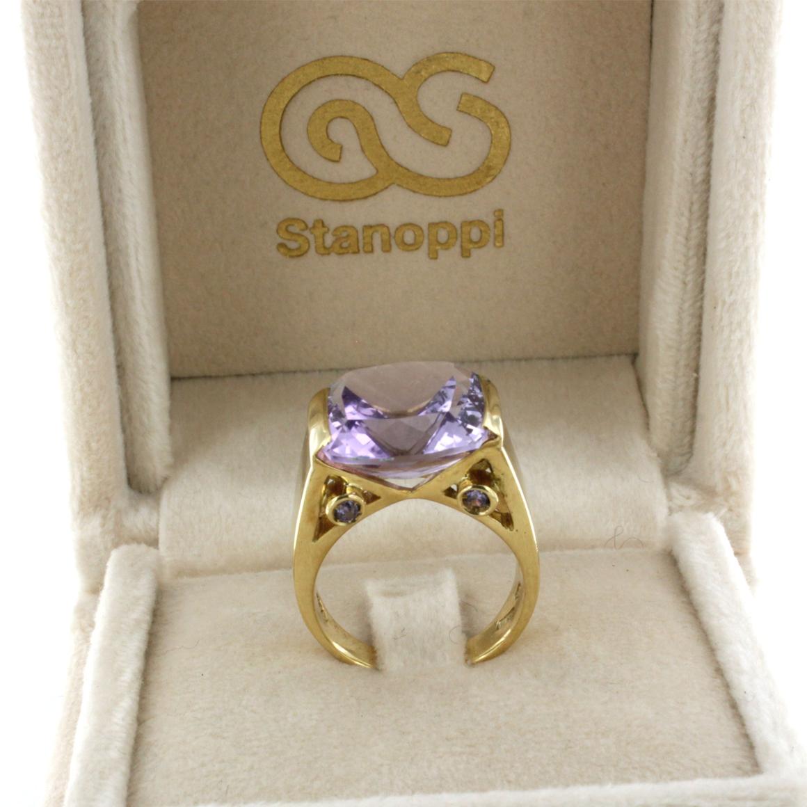 18k Yellow Gold With Amethyst Ring For Sale 1