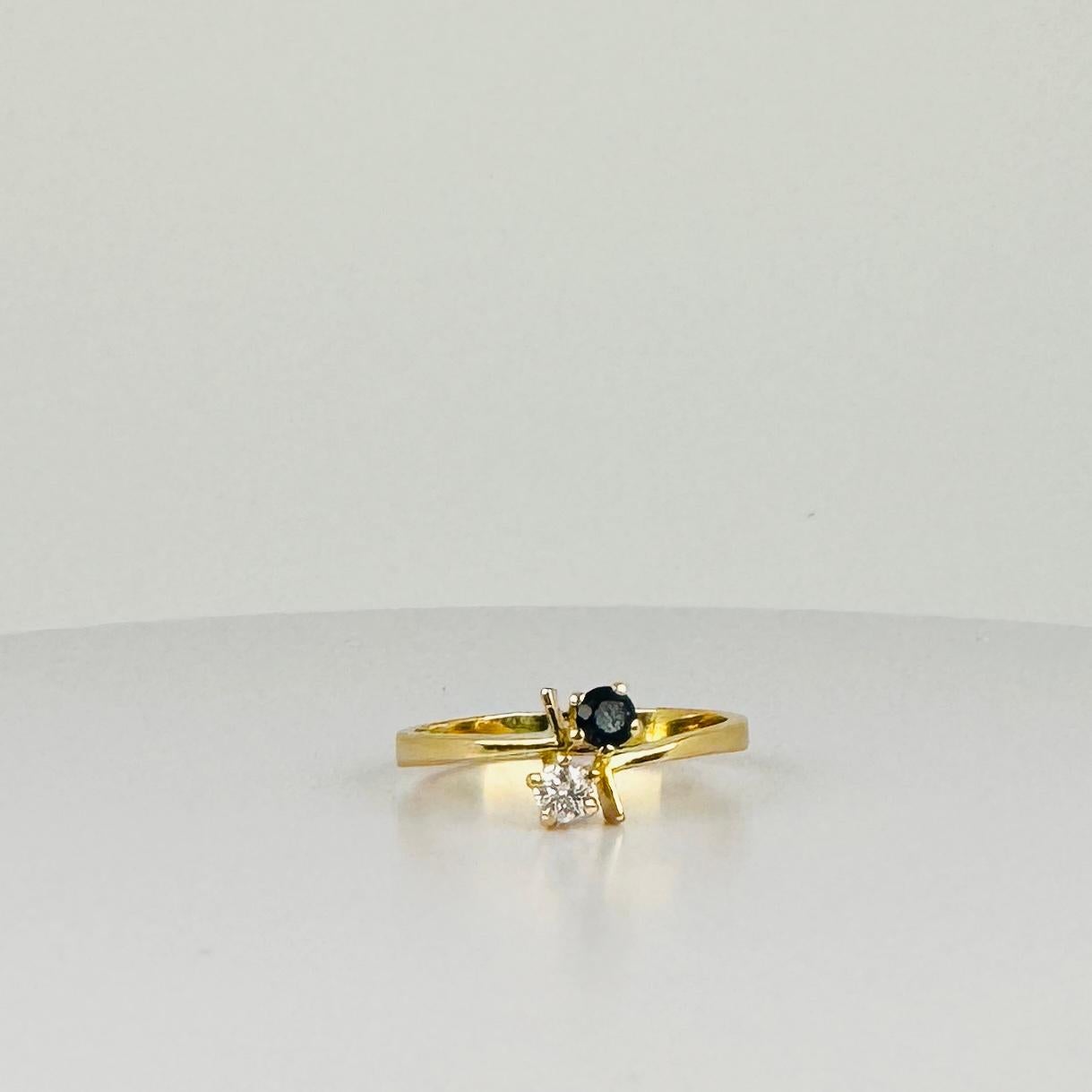 18k yellow gold with blue sapphire 0.06 ct with a brilliant-cut diamond 0.06 ct For Sale 1