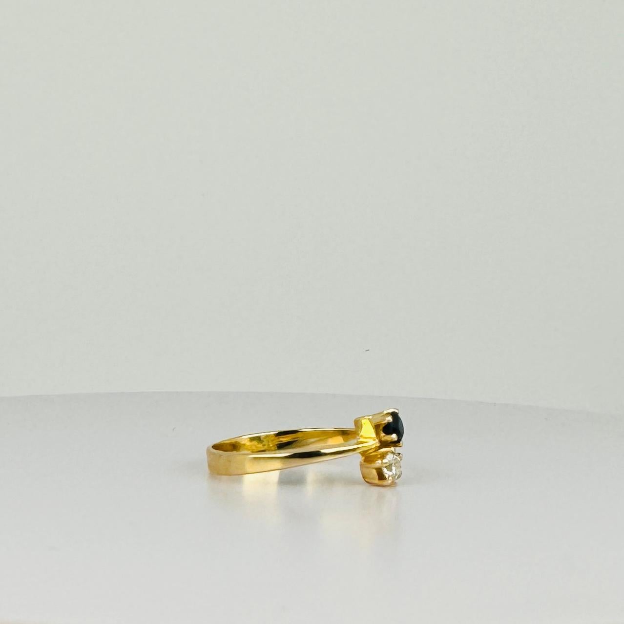 18k yellow gold with blue sapphire 0.06 ct with a brilliant-cut diamond 0.06 ct For Sale 6