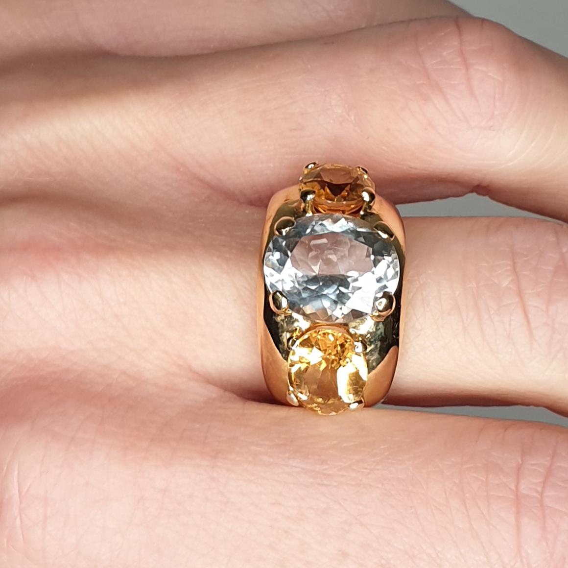 18k Yellow Gold with Blue Topaz and Citrine Ring For Sale 1