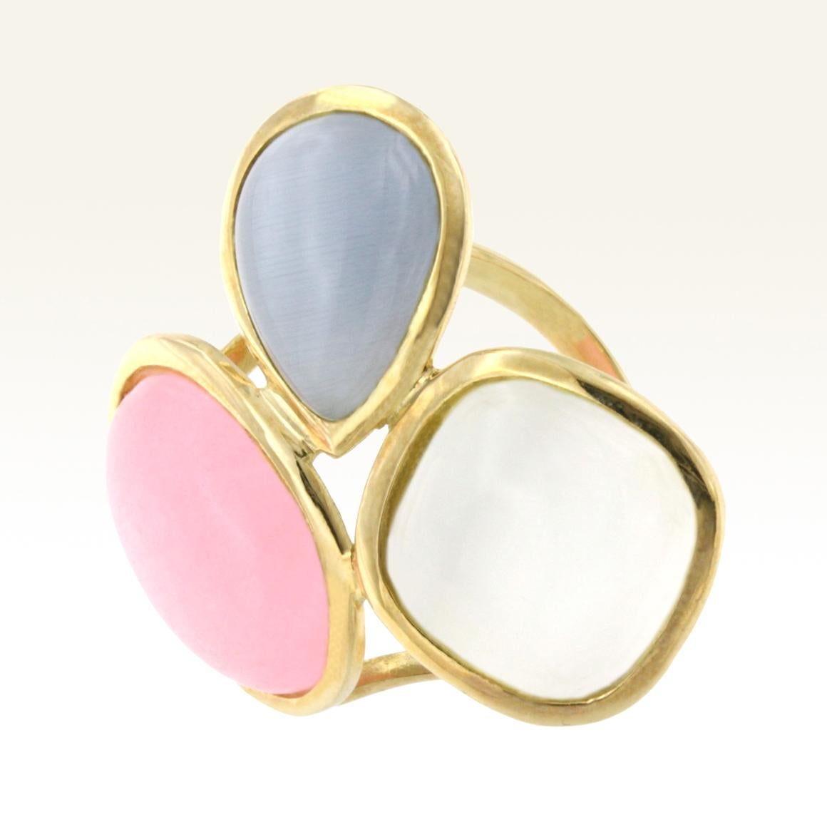 Une véritable expression du design pour cette jolie parure en or jaune . Parure moderne pour une femme jeune et branchée, créée par Stanoppi Jewellery en Italie depuis 1948.
Un mélange de chic intemporel associé à des composants modernes pour une