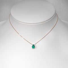 18K Yellow Gold Necklaces With Emerald 1.26 ct.