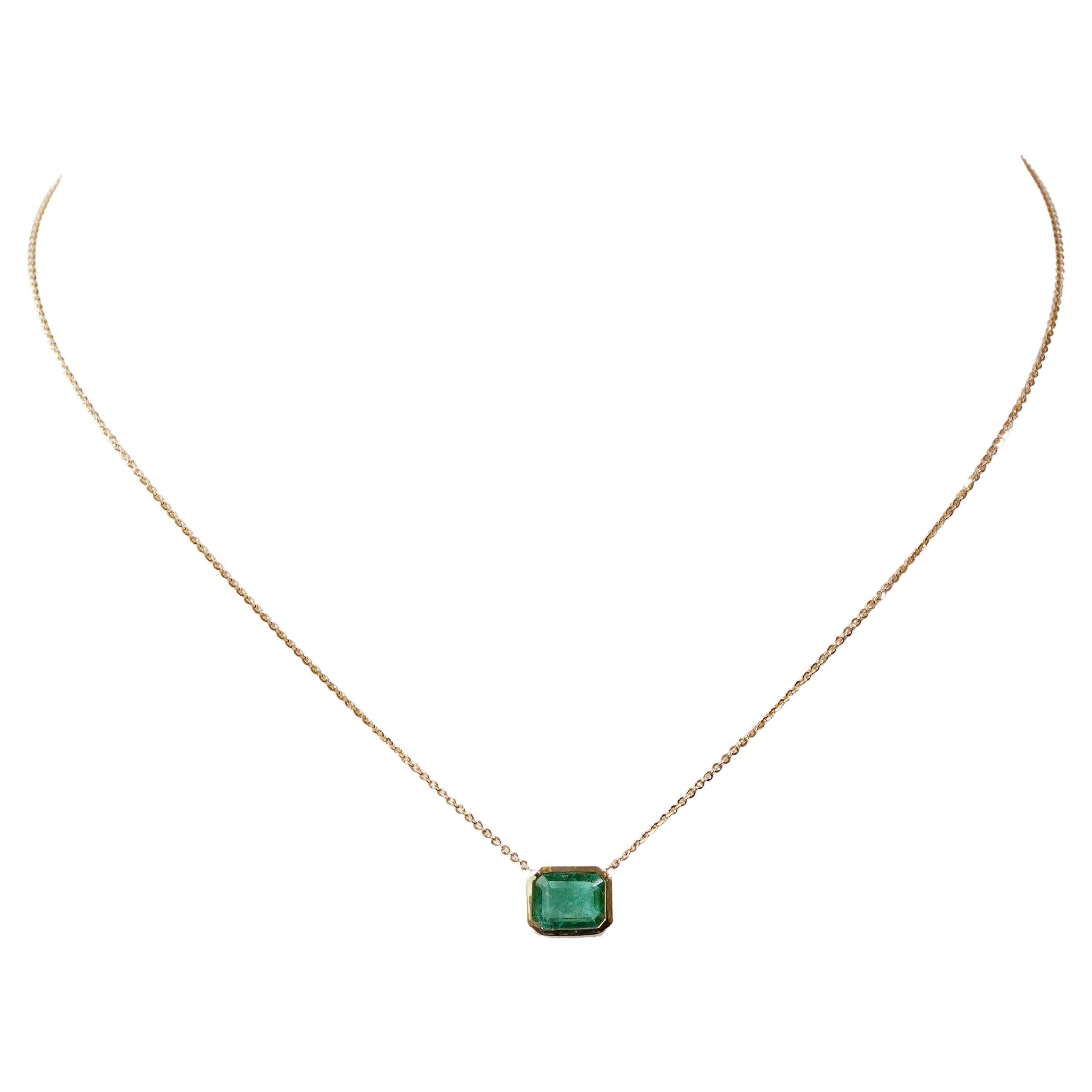 18K Yellow Gold Necklace With Emerald 1.59 ct.