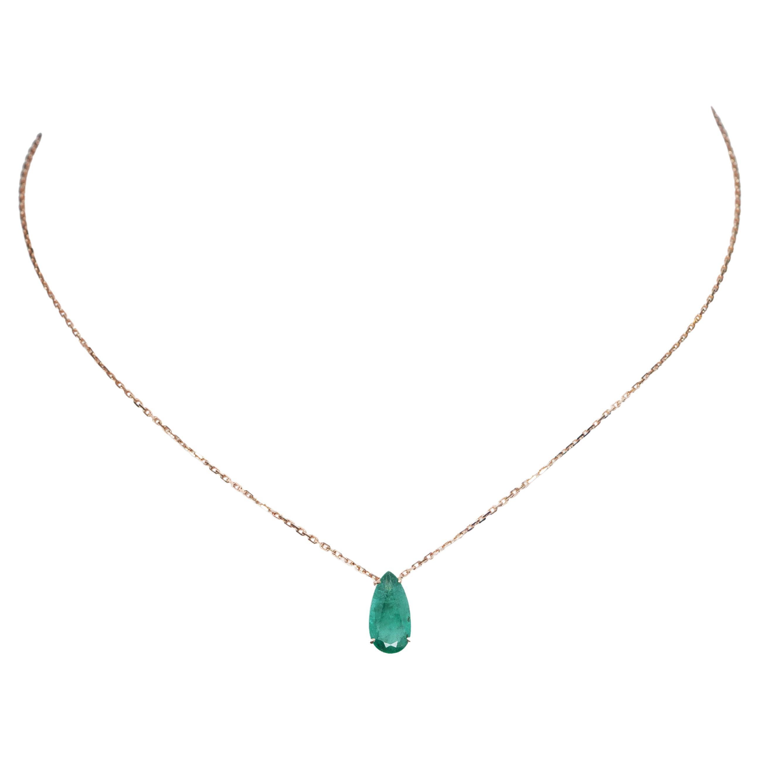 18K Yellow Gold Necklace With Emerald 3.11 ct. For Sale