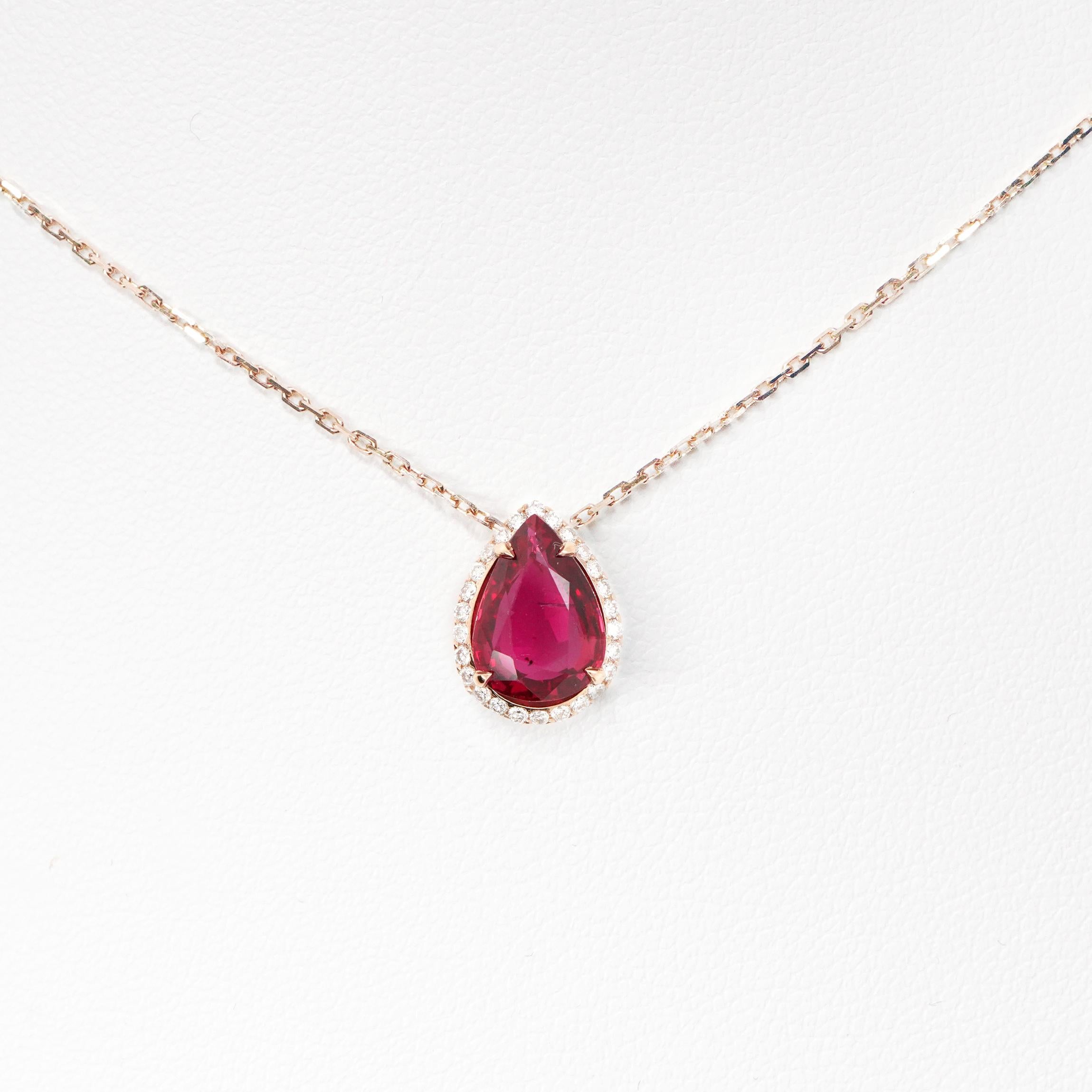 Pear Cut 18K Yellow Gold Necklace With Ruby 2.27 ct. For Sale