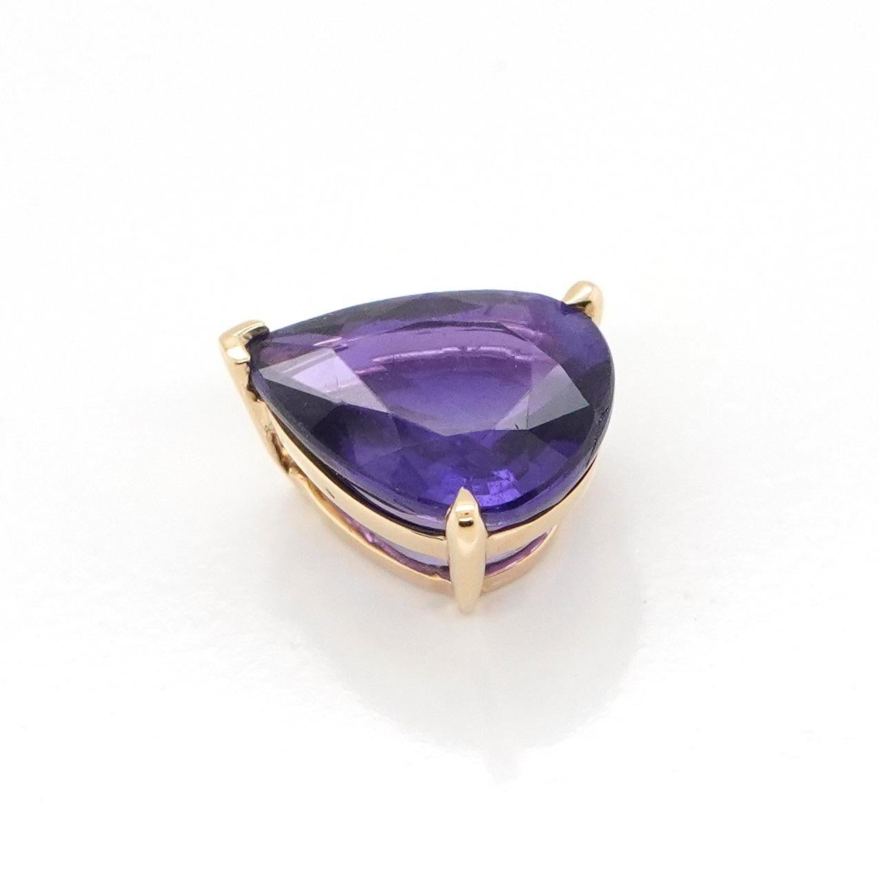 18K yellow gold with natural purple sapphire 2.24 carat 2.88 grams 